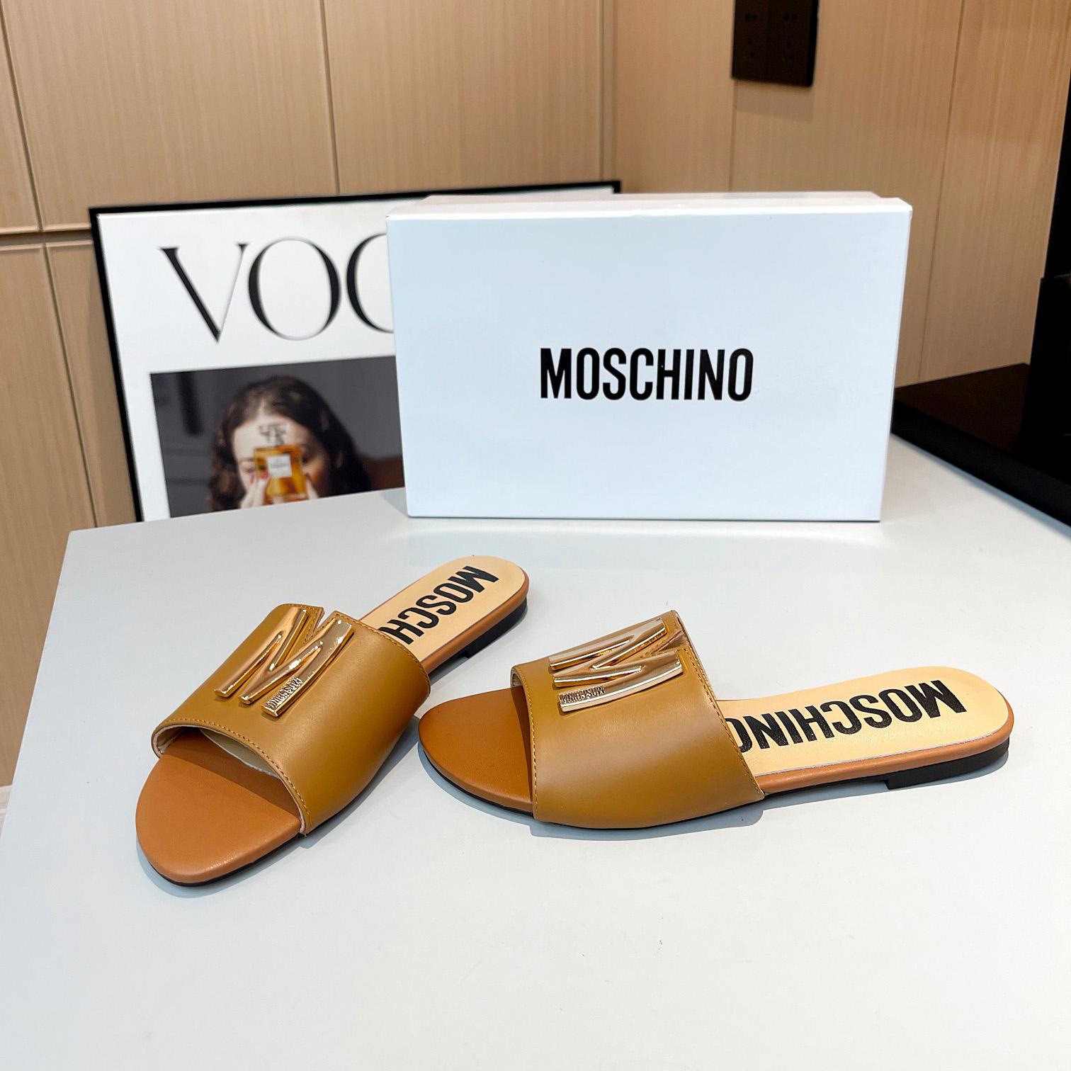 Moschino M Plaque Sandals - EUR FASHION