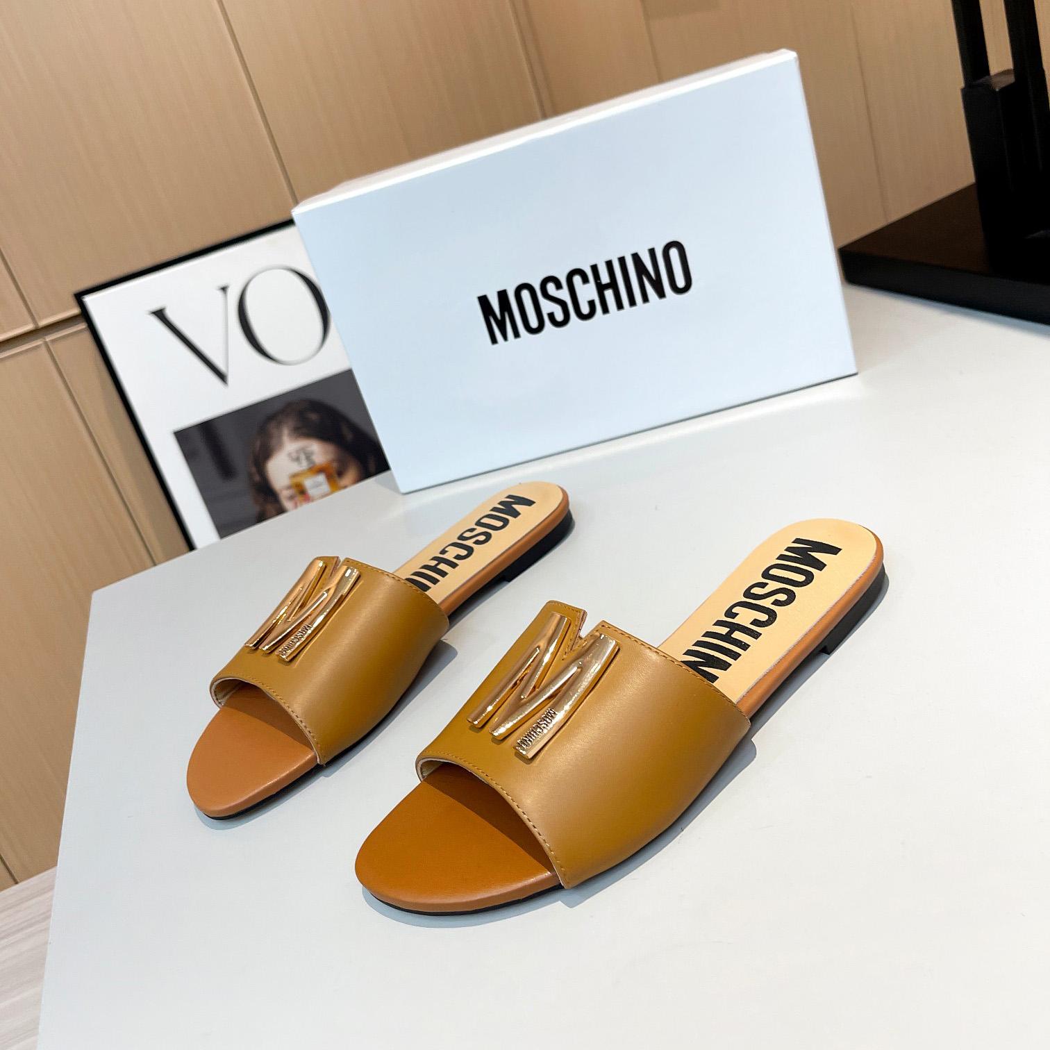 Moschino M Plaque Sandals - EUR FASHION