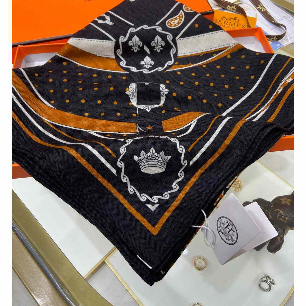 Hermes La Promenade Du Matin Bandana Shawl 140 - EUR FASHION