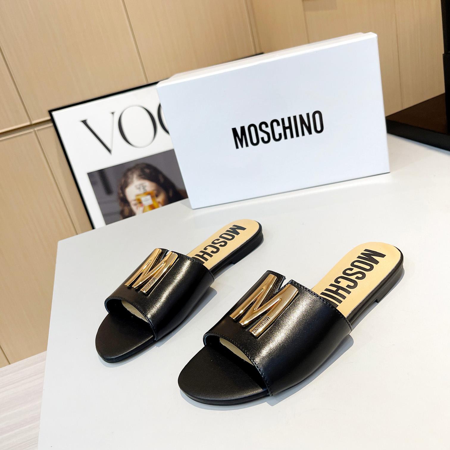 Moschino M Plaque Sandals - EUR FASHION