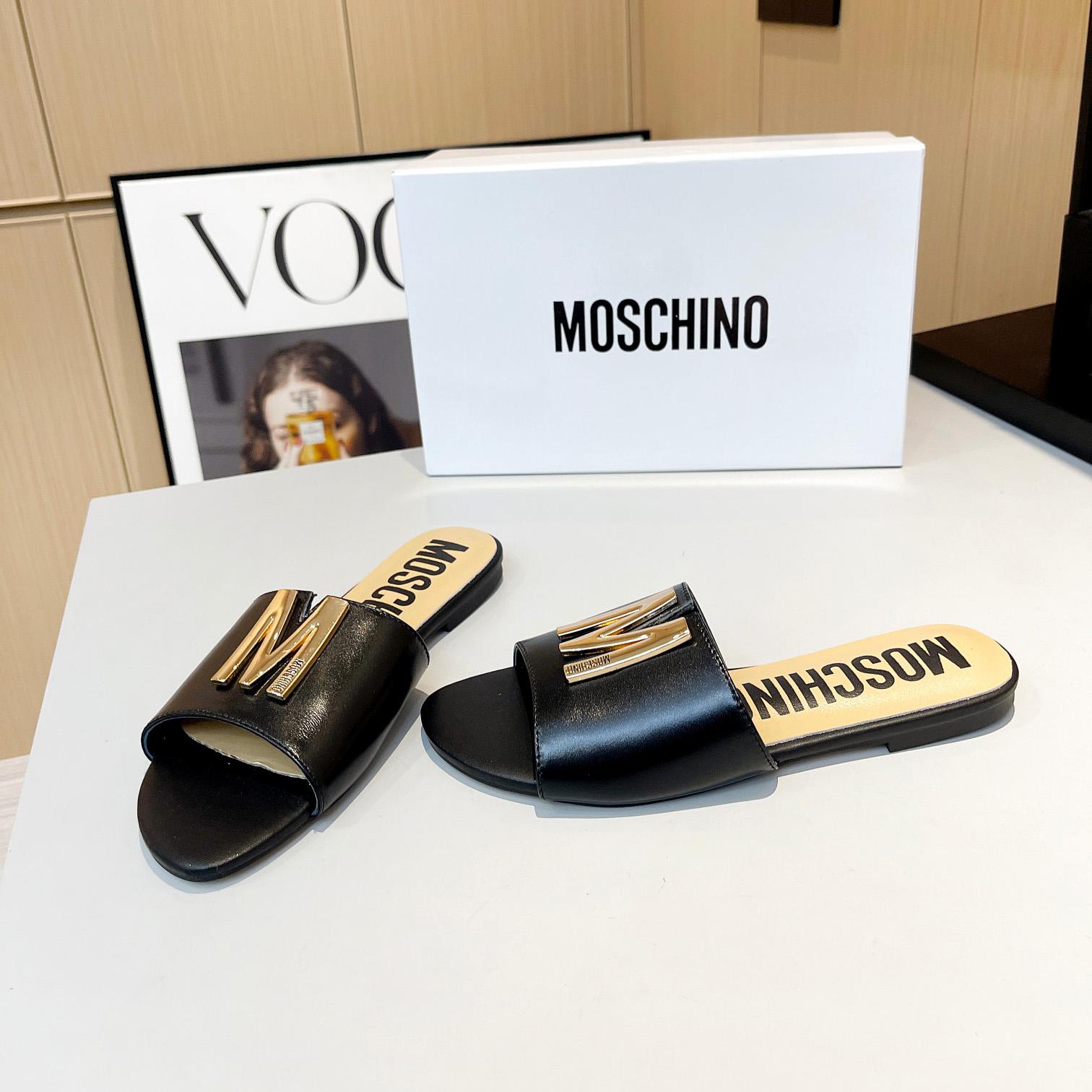 Moschino M Plaque Sandals - EUR FASHION