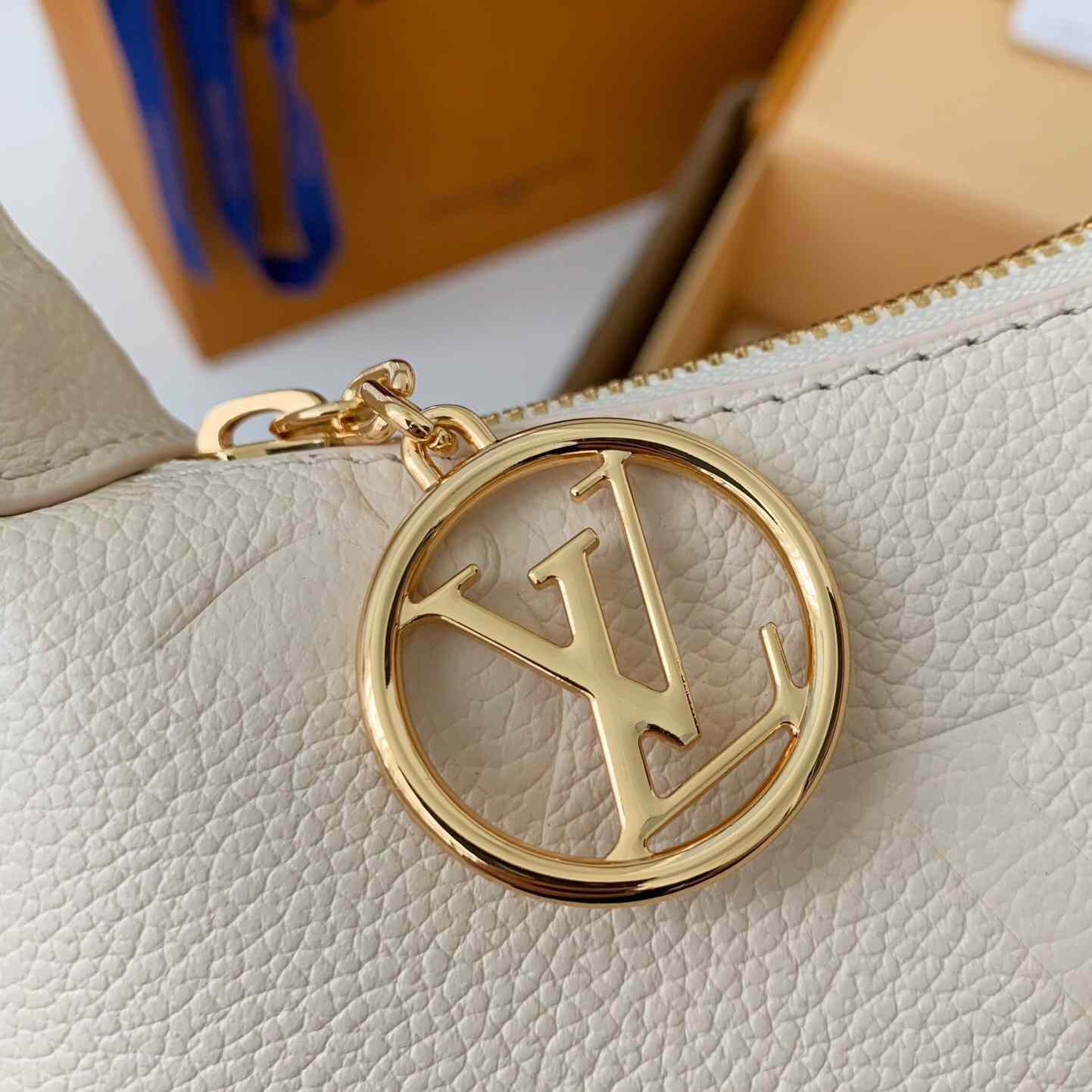 Louis Vuitton Mini Moon Monogram Empreinte (20.5*11*5cm)     M82519 - EUR FASHION