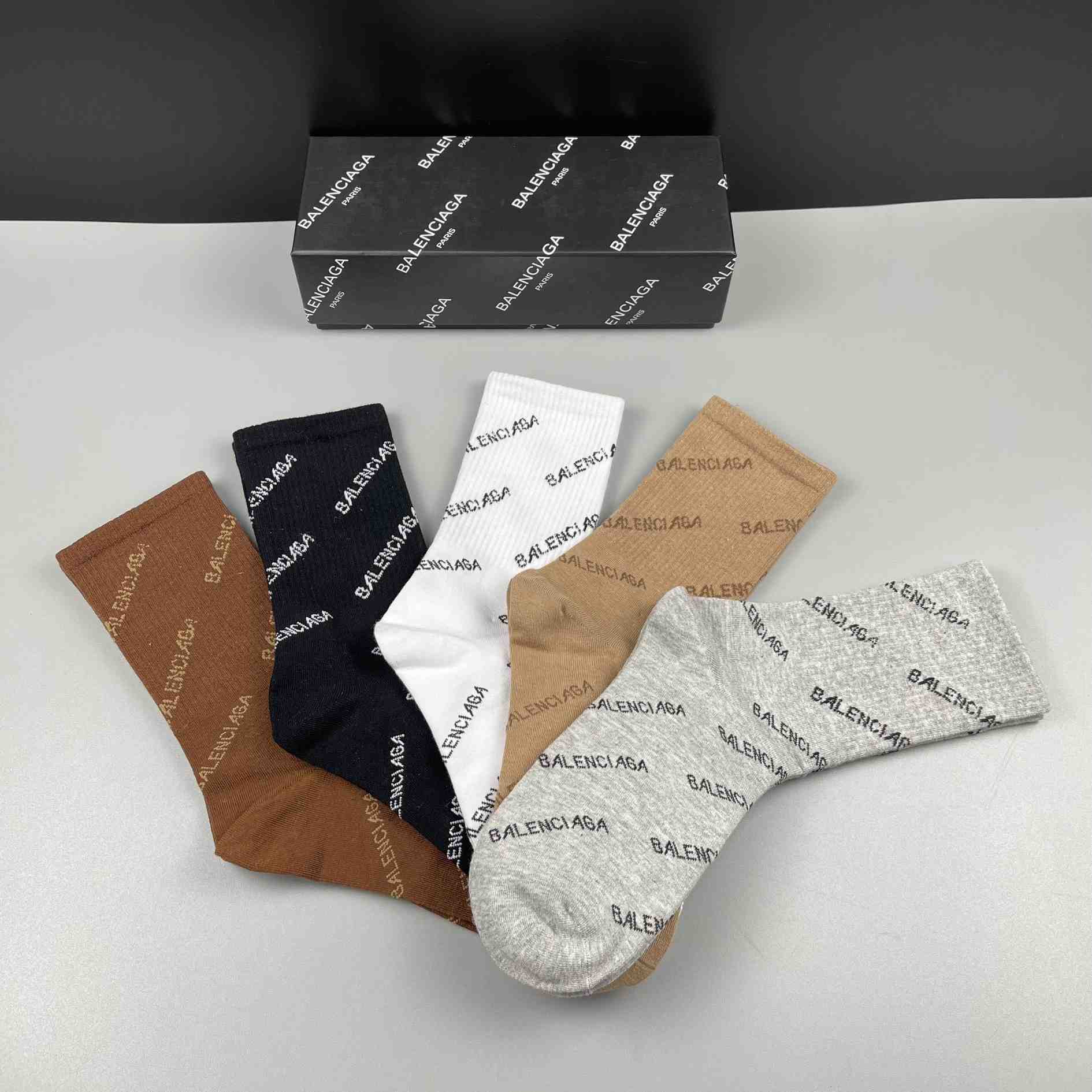 Balenciaga Socks/Box - EUR FASHION