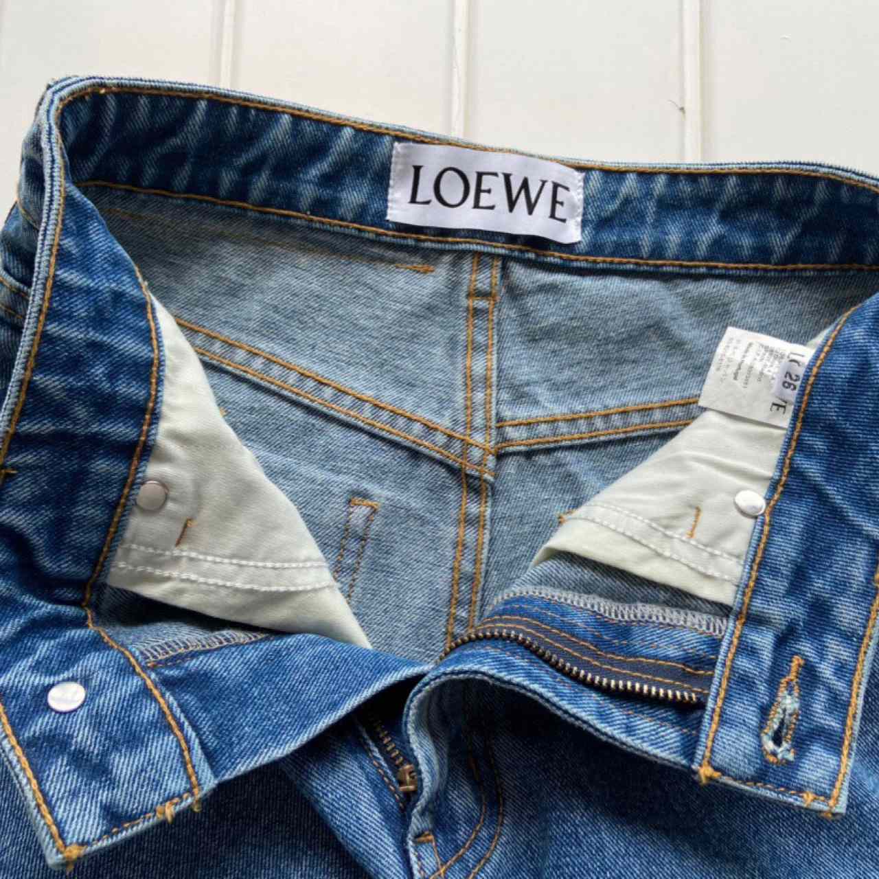 Loewe Anagram Cropped Jeans - EUR FASHION