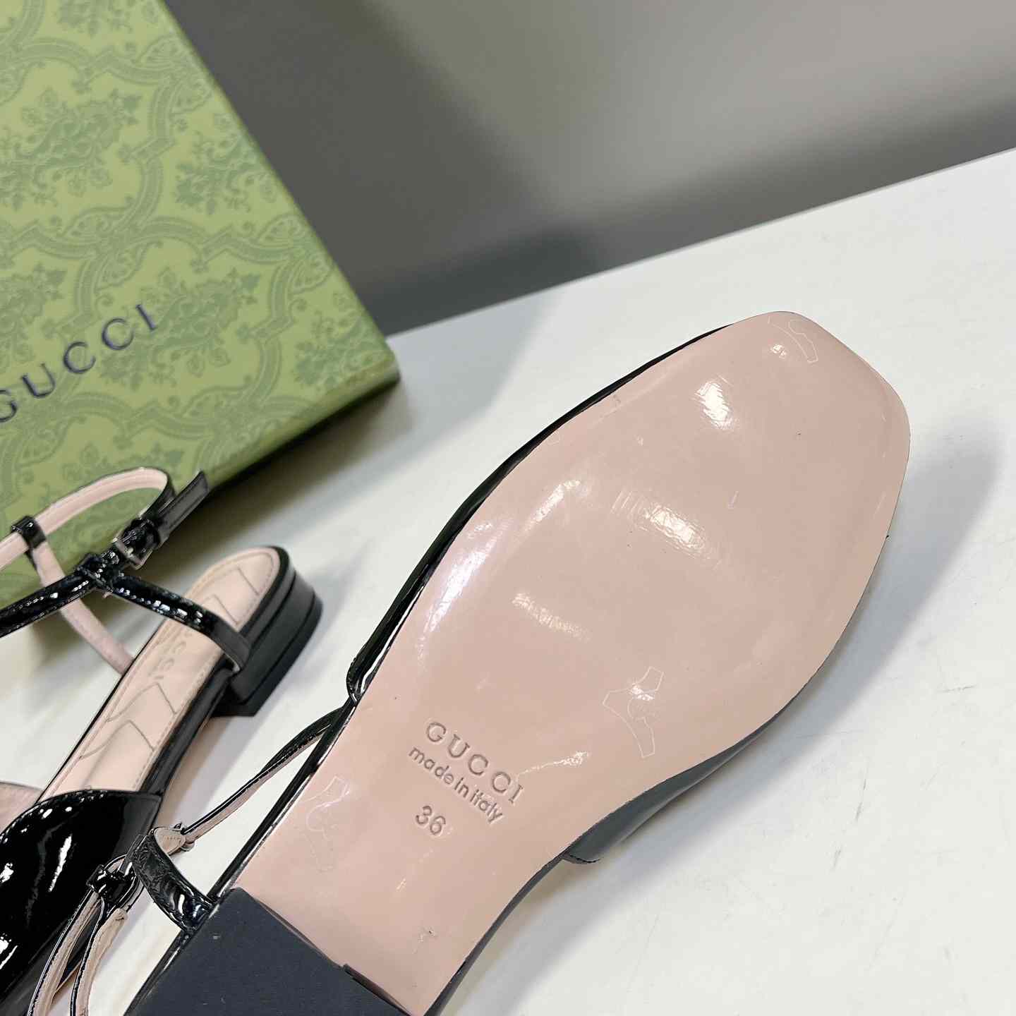 Gucci Women's Double G Ballet Flat - EUR FASHION