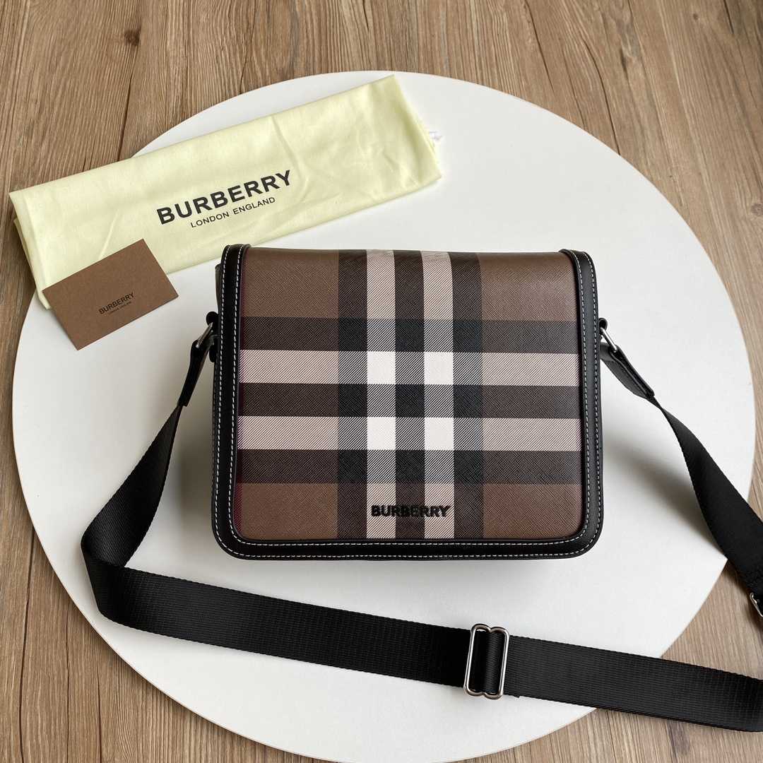 Burberry Small Alfred Messenger Bag - EUR FASHION