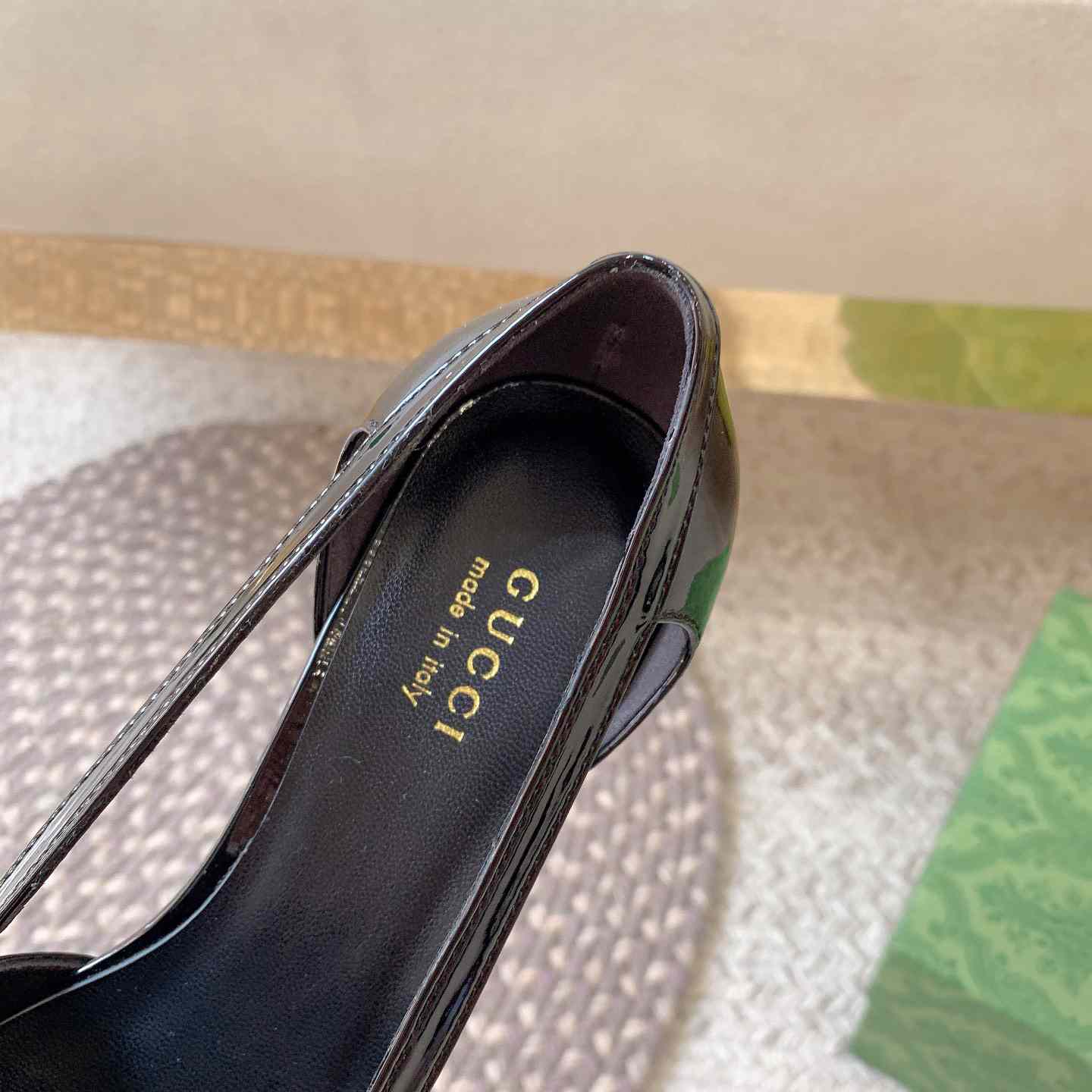 Gucci Women's Pump With GG Canvas - EUR FASHION