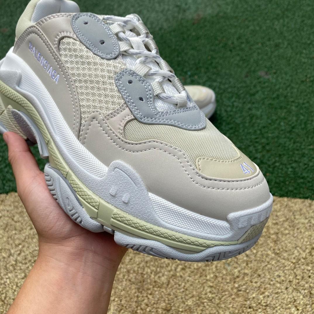 Balenciaga Triple S Sneaker In Off White - EUR FASHION