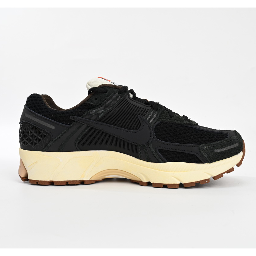 NikeAir Zoom Vomero 5 Pure Black Sneaker    FD0533-010  - EUR FASHION