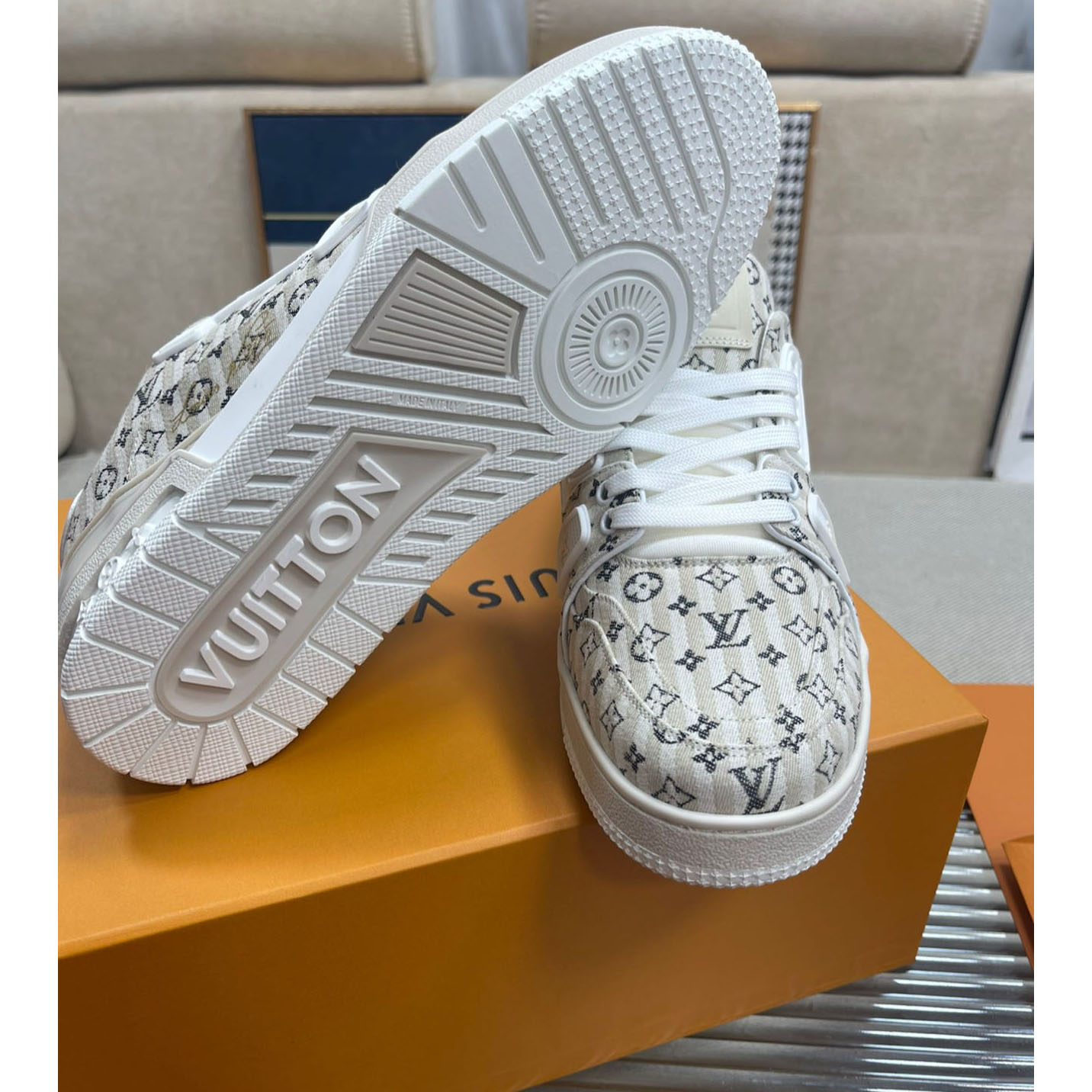 Louis Vuitton LV Trainer Sneaker          - EUR FASHION