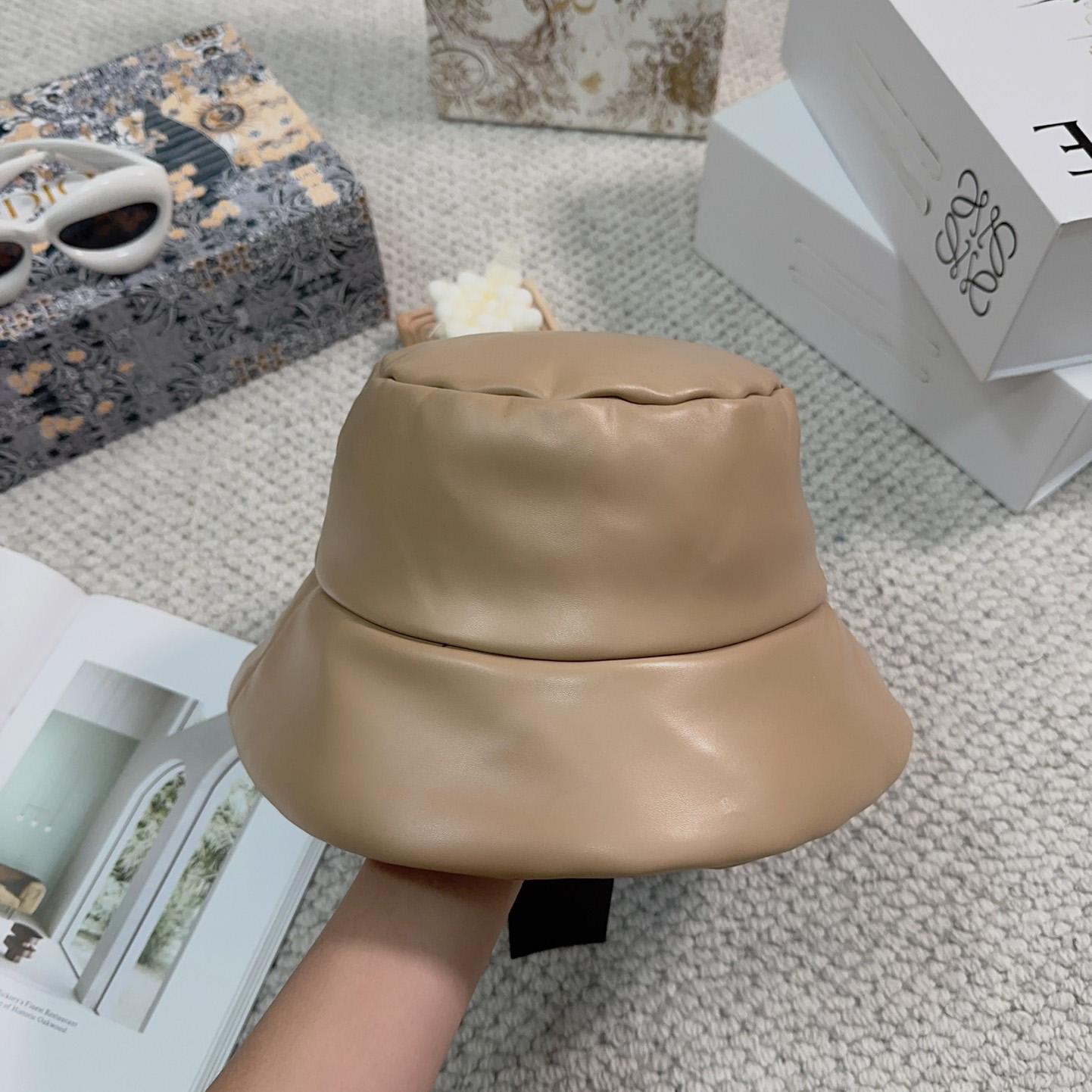 Prada Enamelled-logo Leather Bucket Hat - EUR FASHION