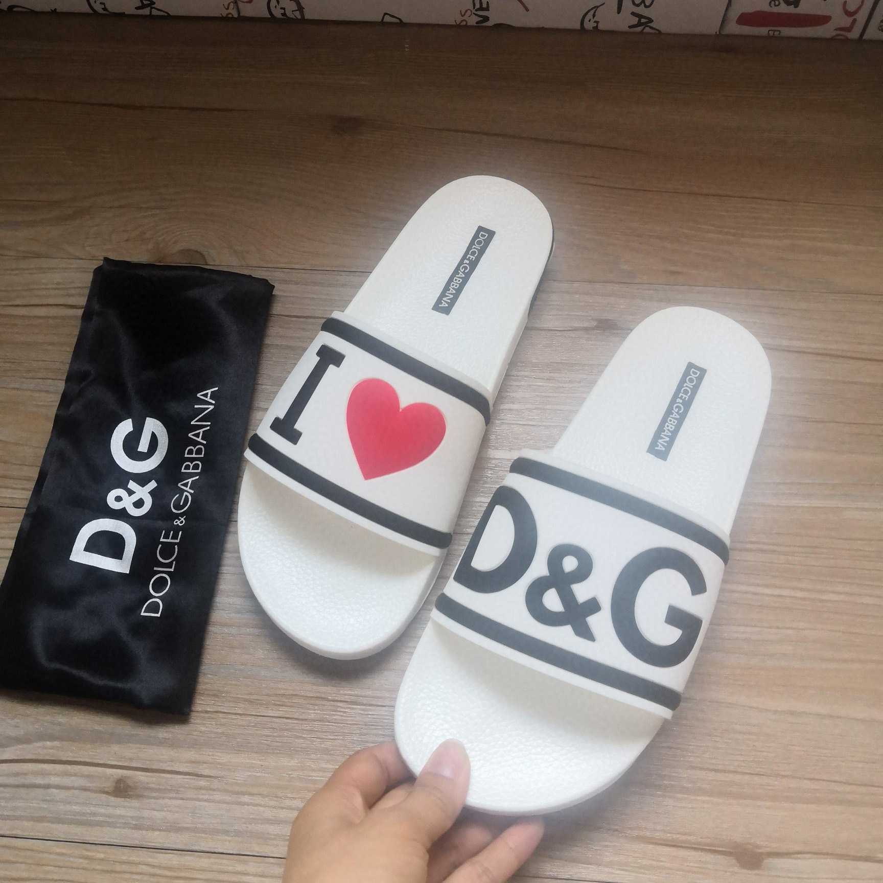 Dolce & Gabbana Logo Slides - EUR FASHION