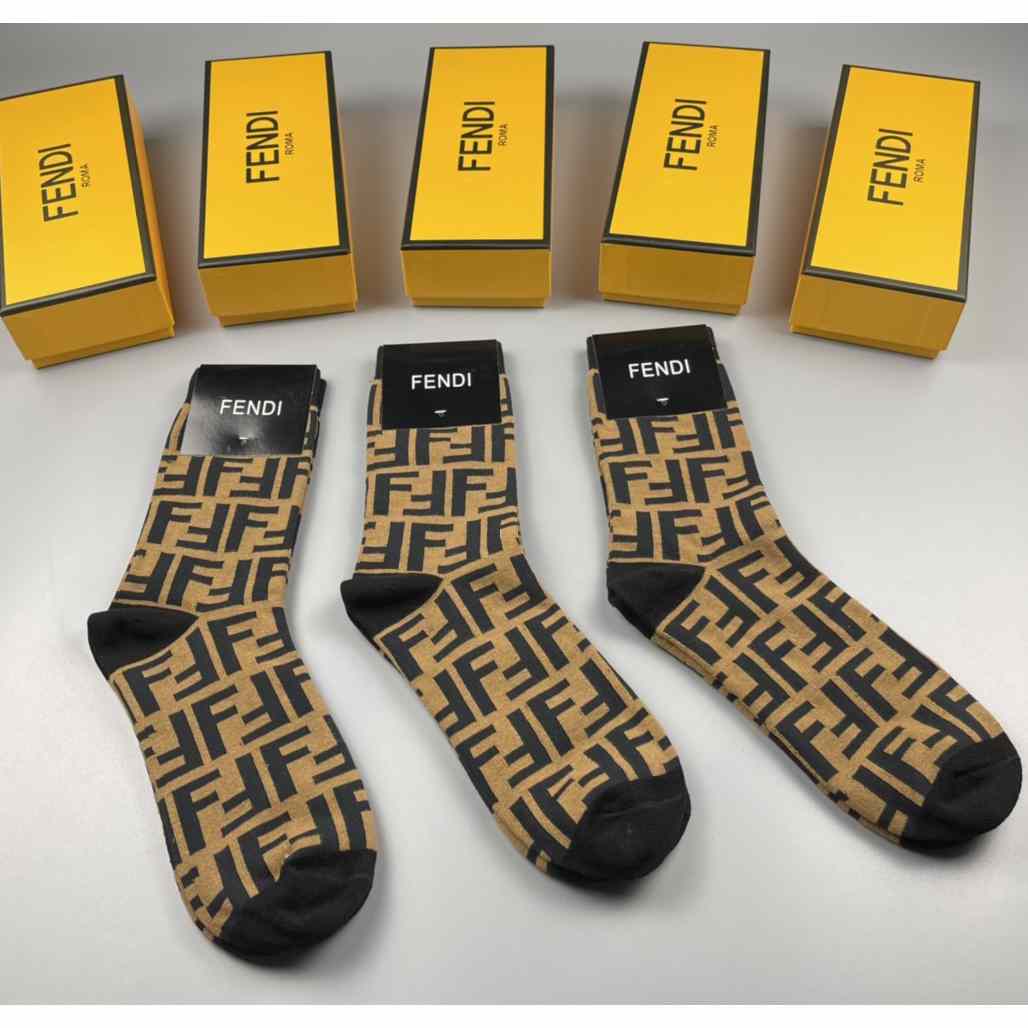 Fendi Socks /Box - EUR FASHION