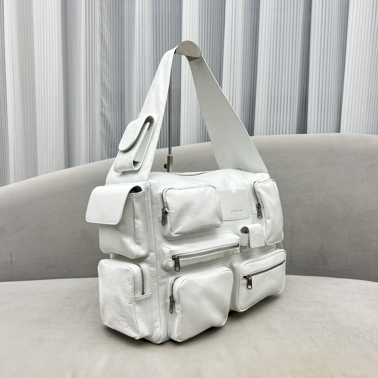 Balenciaga Superbusy Large Sling Bag In White - EUR FASHION