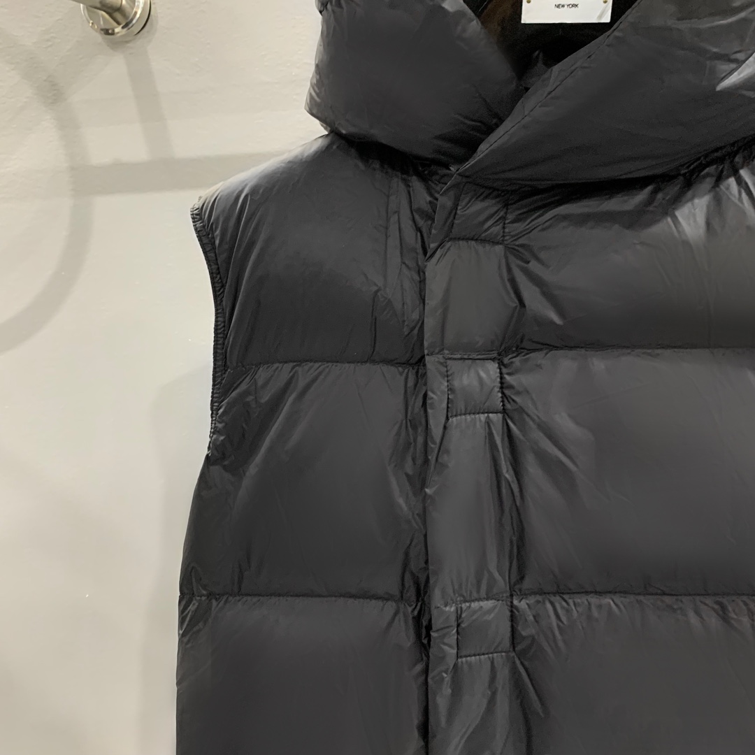 Rick Owens Black Padded Down Vest - EUR FASHION