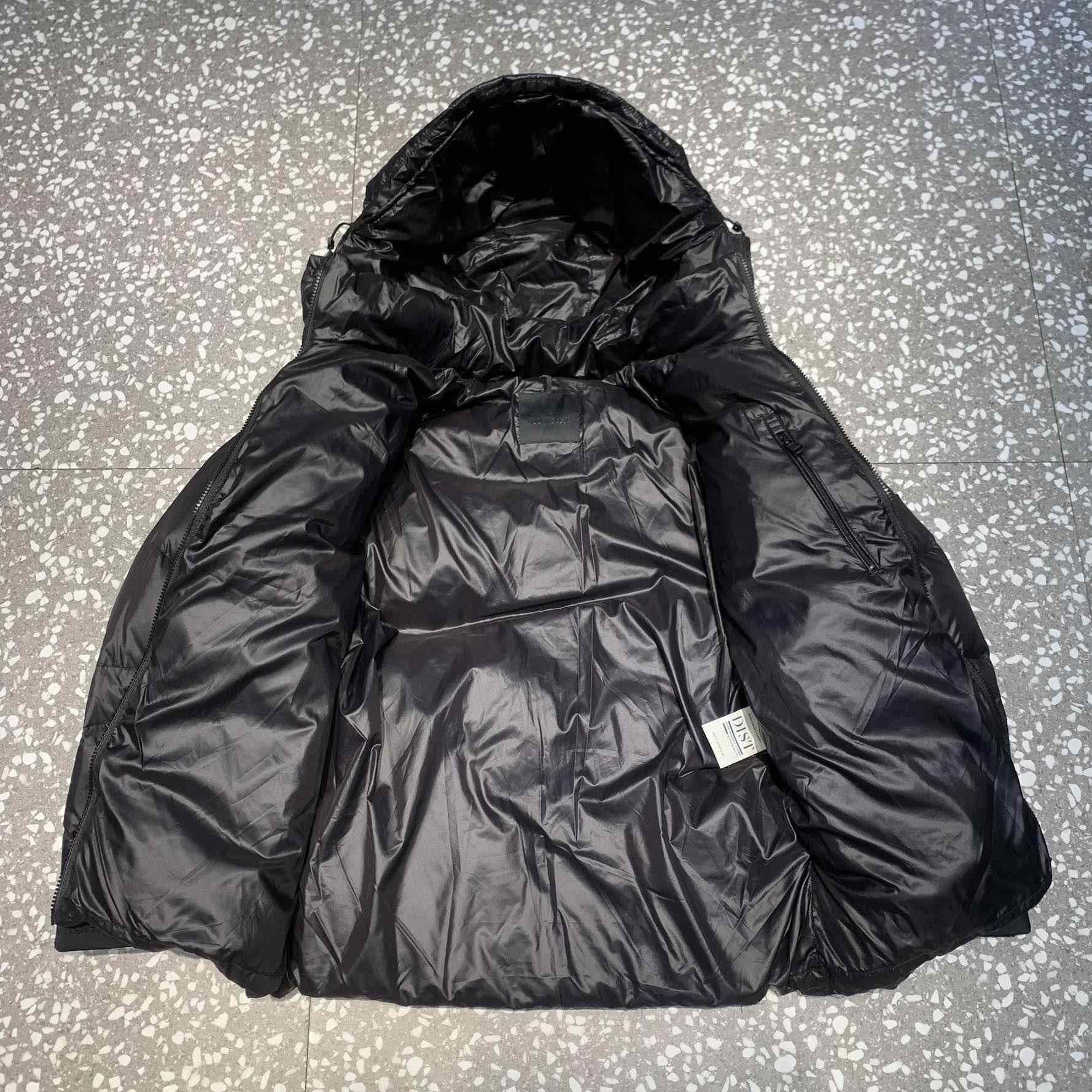 Moncler Yonne Short Down Jacket - EUR FASHION