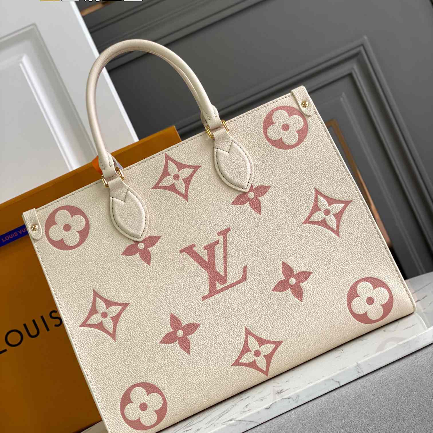 Louis Vuitton OnTheGo MM (35x27x14CM)  M21575 - EUR FASHION