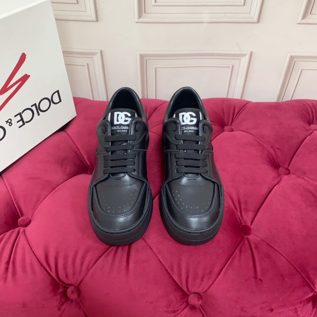 Dolce & Gabbana Black Roma Sneakers - EUR FASHION