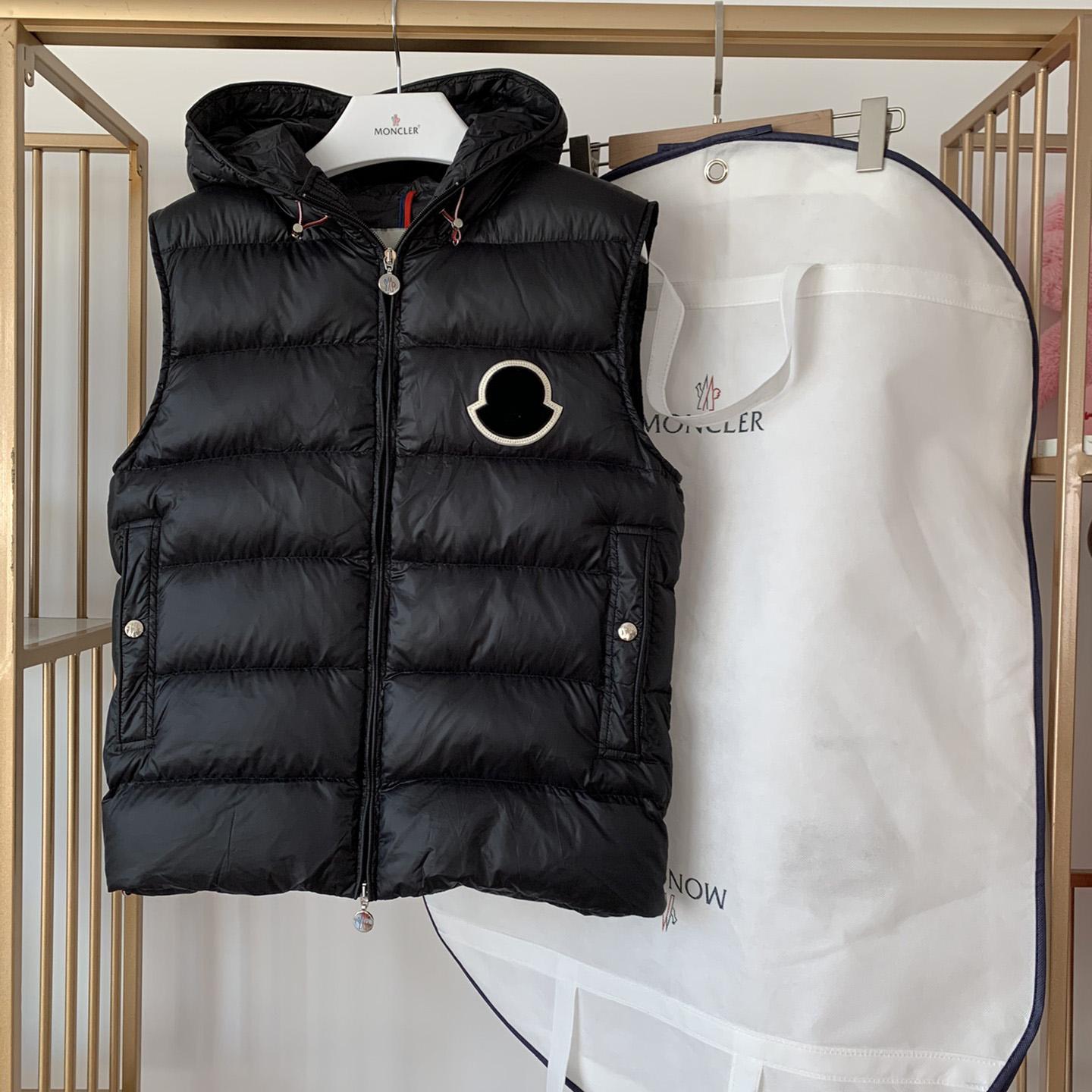 Moncler Black Vanoise Hooded Gilet - EUR FASHION