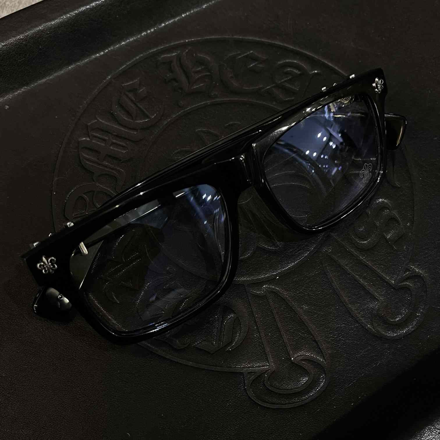 Chrome Hearts Glasses - EUR FASHION