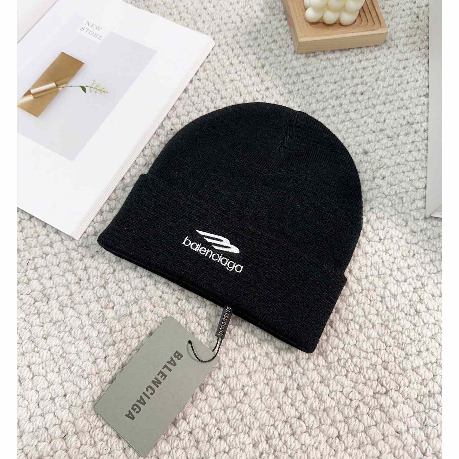 Balenciaga Sports Icon Beanie - EUR FASHION