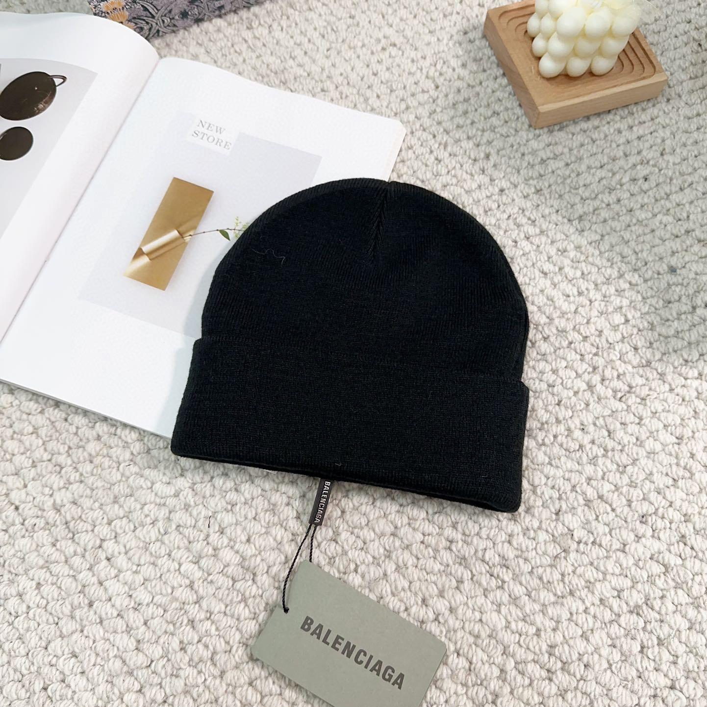 Balenciaga Sports Icon Beanie - EUR FASHION