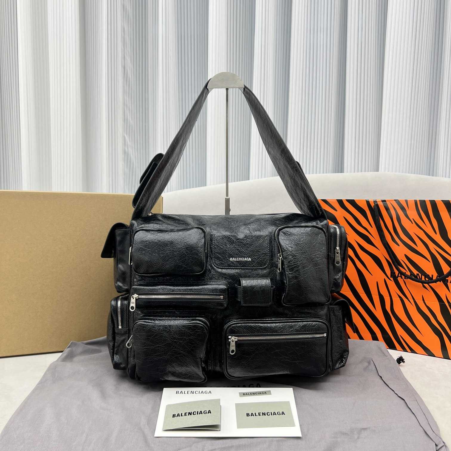 Balenciaga Superbusy Large Sling Bag In Black  - EUR FASHION