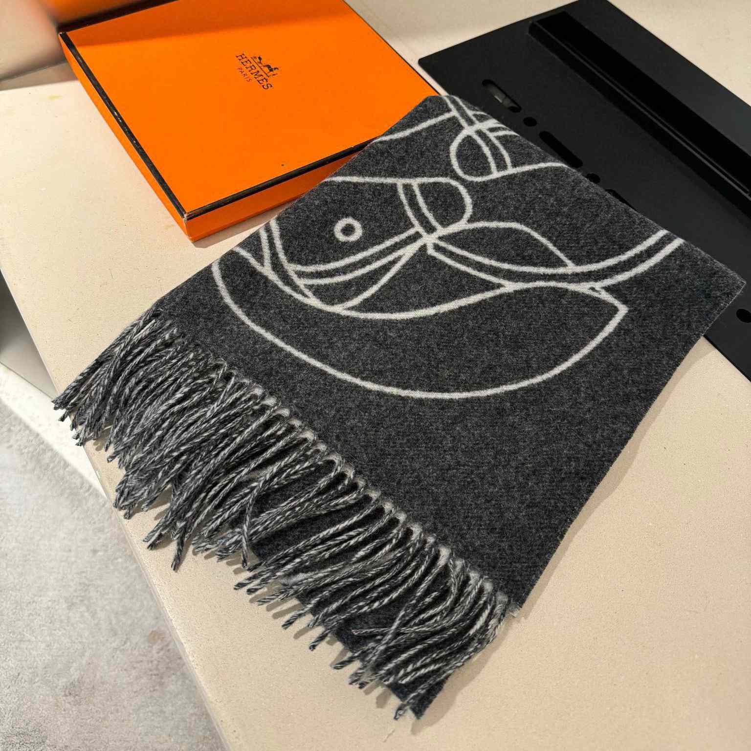 Hermes Casaque Entrelacs Equestres muffler  - EUR FASHION