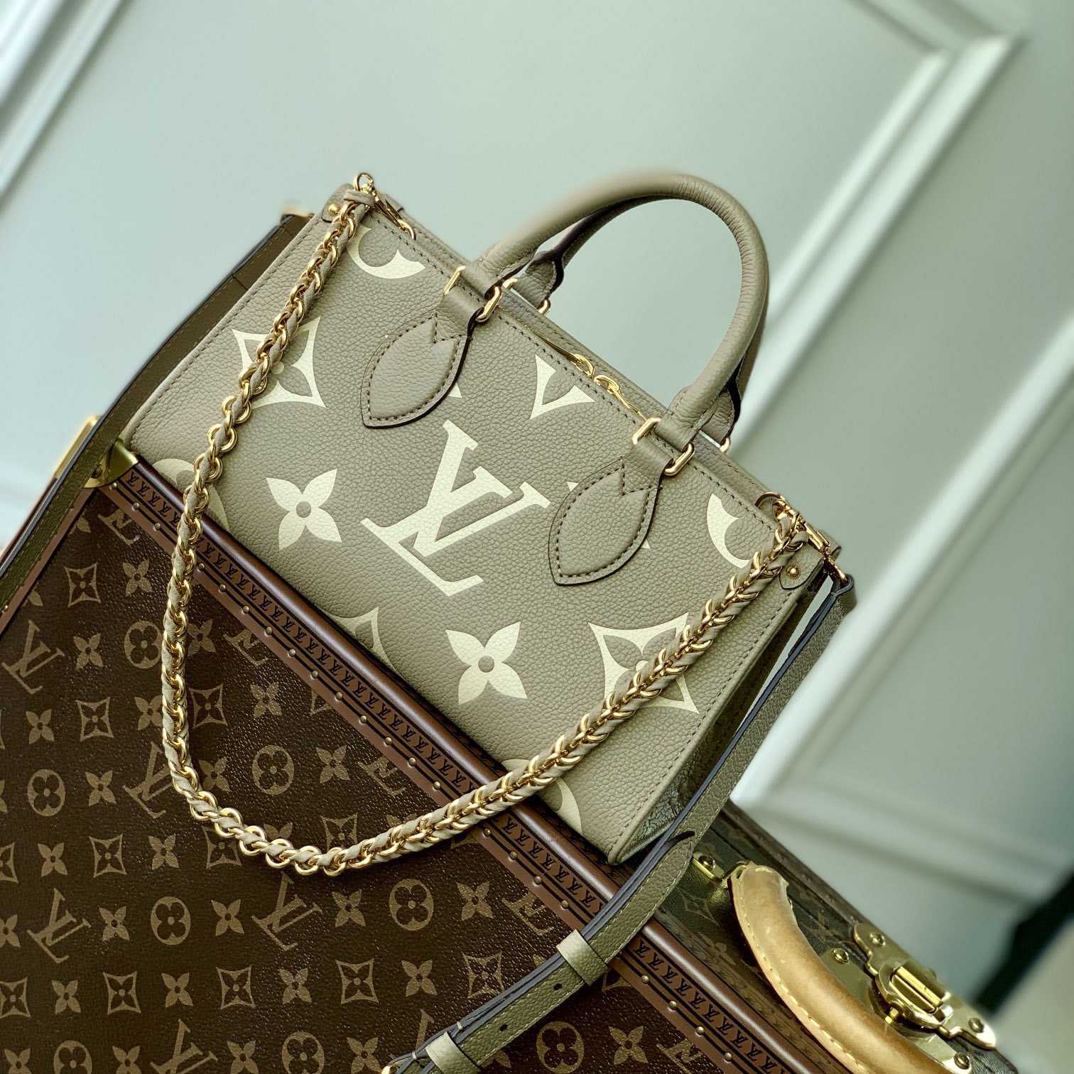 Louis Vuitton OnTheGo East West  (25-13-10 cm) M23641 - EUR FASHION