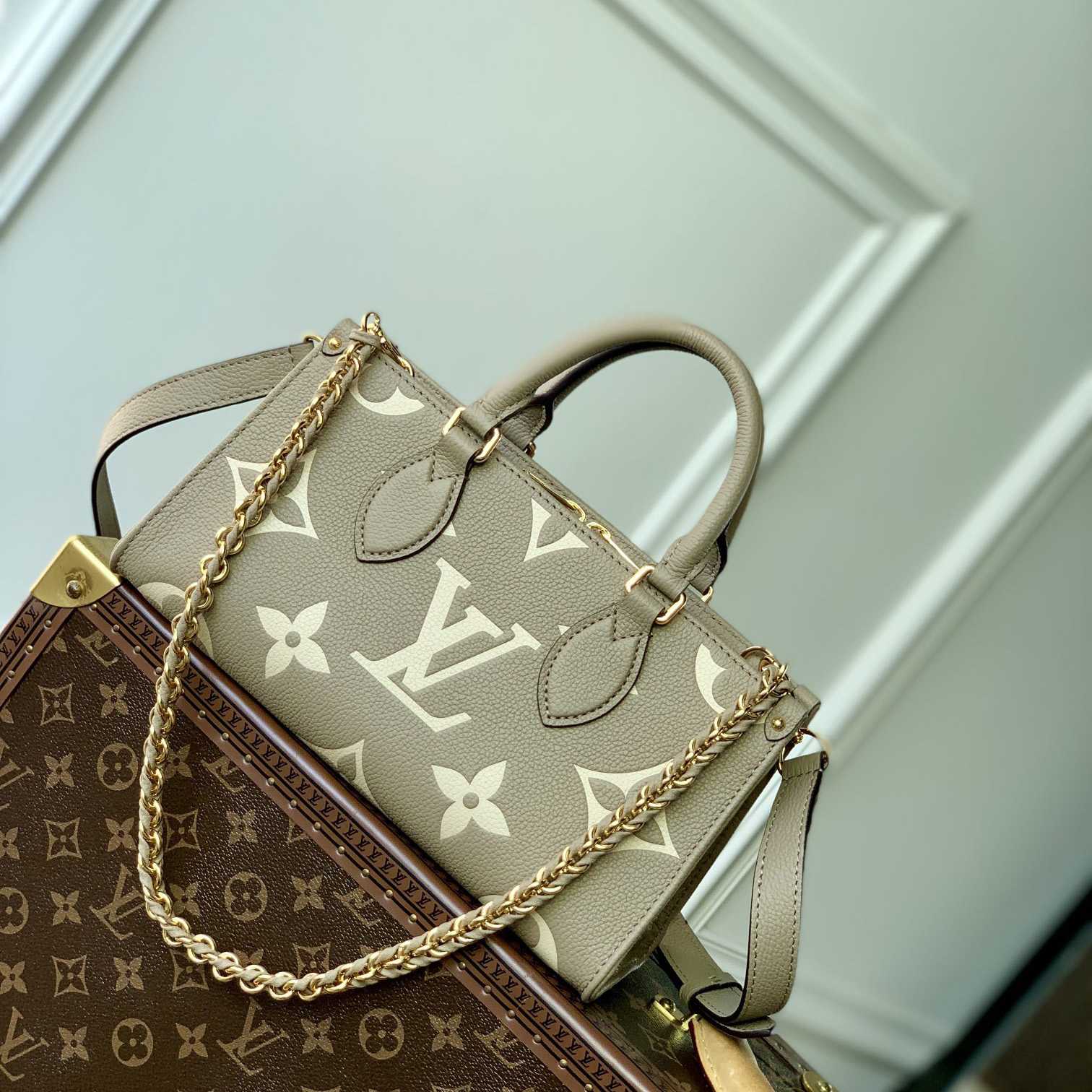 Louis Vuitton OnTheGo East West  (25-13-10 cm) M23641 - EUR FASHION