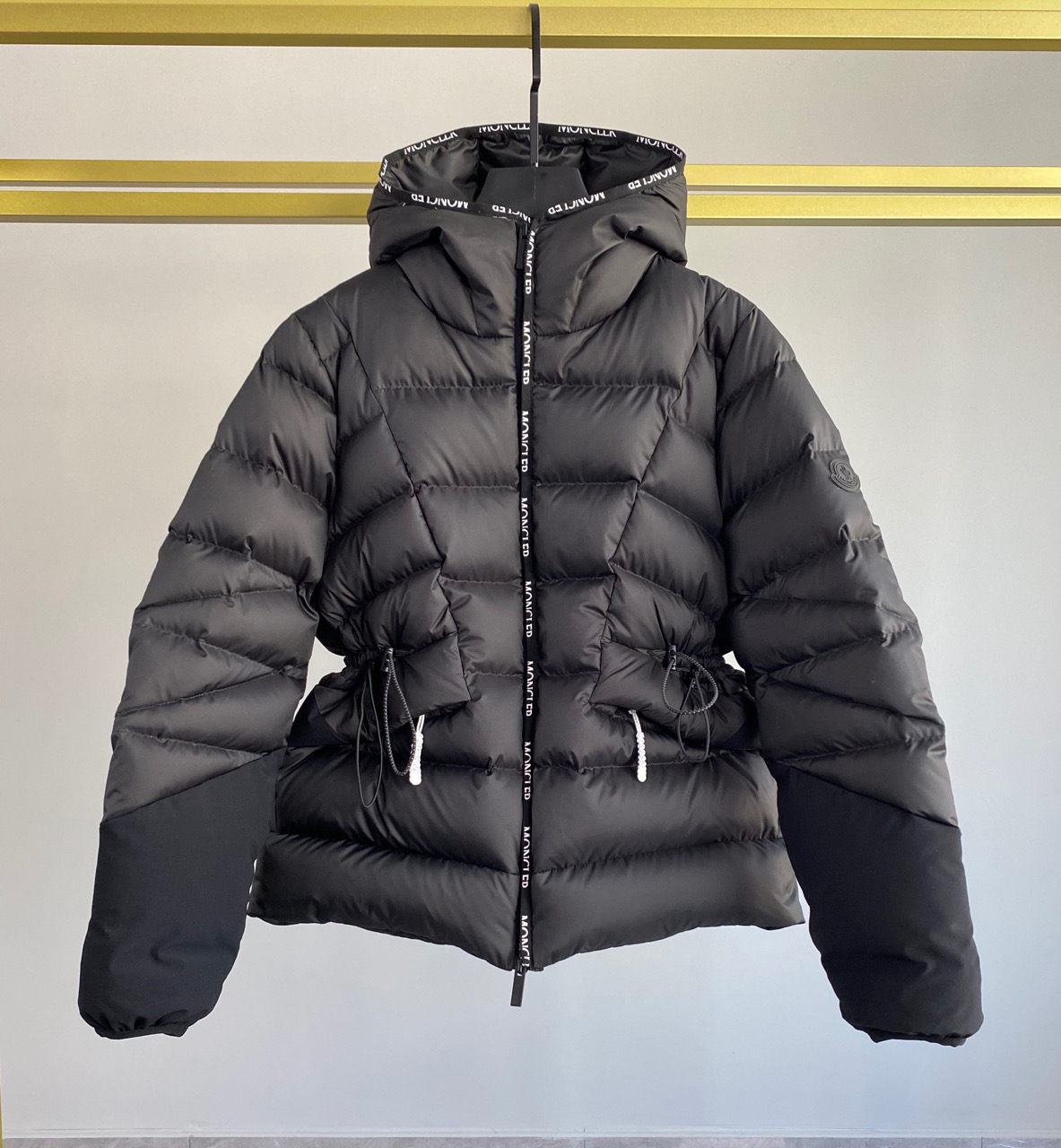 Moncler Sittang Short Down Jacket - EUR FASHION