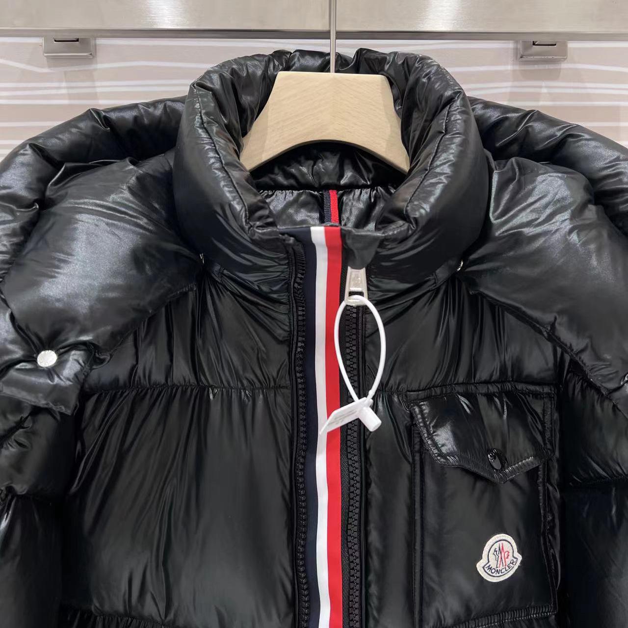 Moncler Montbeliard Short Down Jacket - EUR FASHION