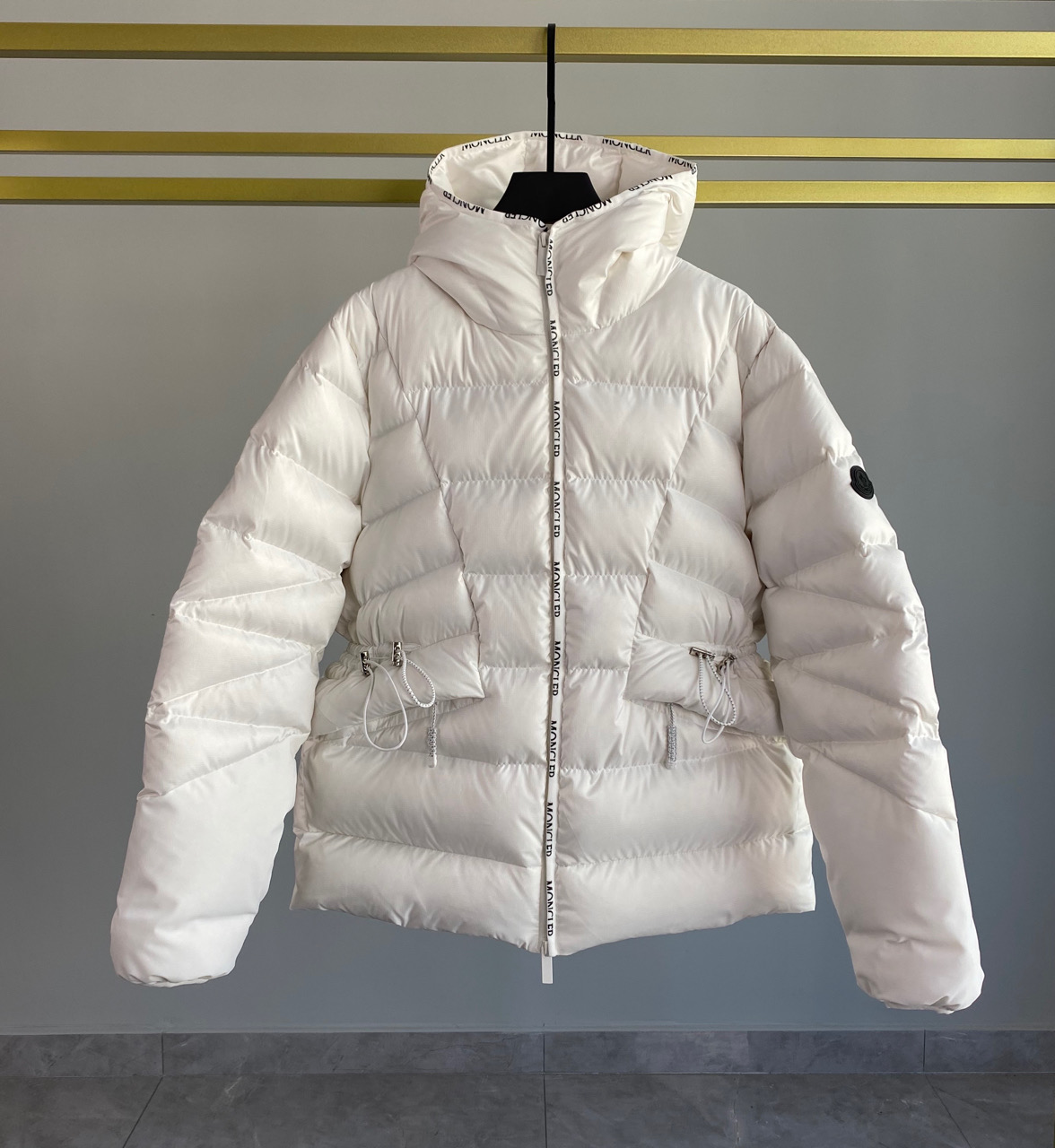 Moncler Sittang Short Down Jacket - EUR FASHION