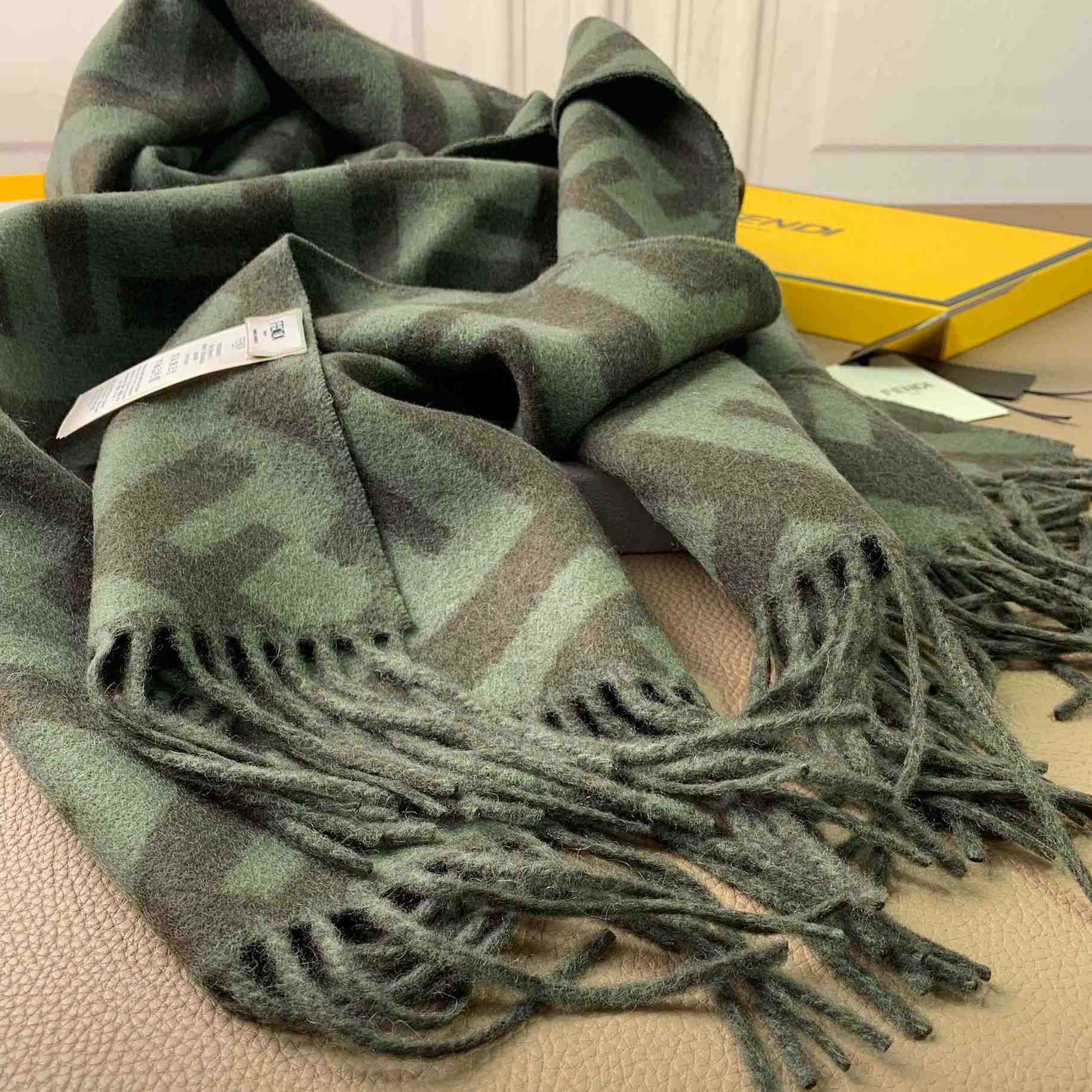 Fendi Green Cashmere Scarf - EUR FASHION