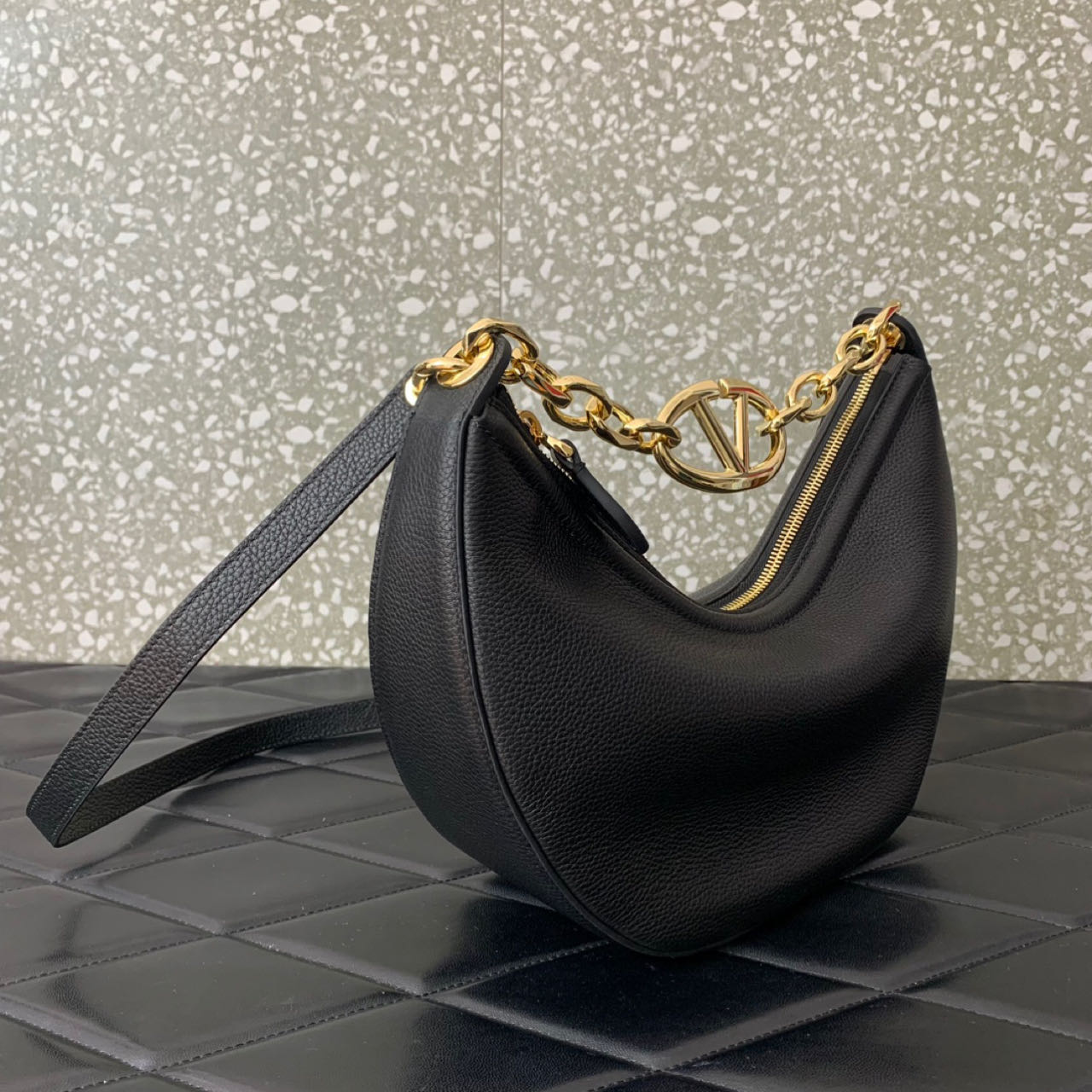 Valenti Small VLogo Moon Hobo Bag In Leather With Chain  - EUR FASHION