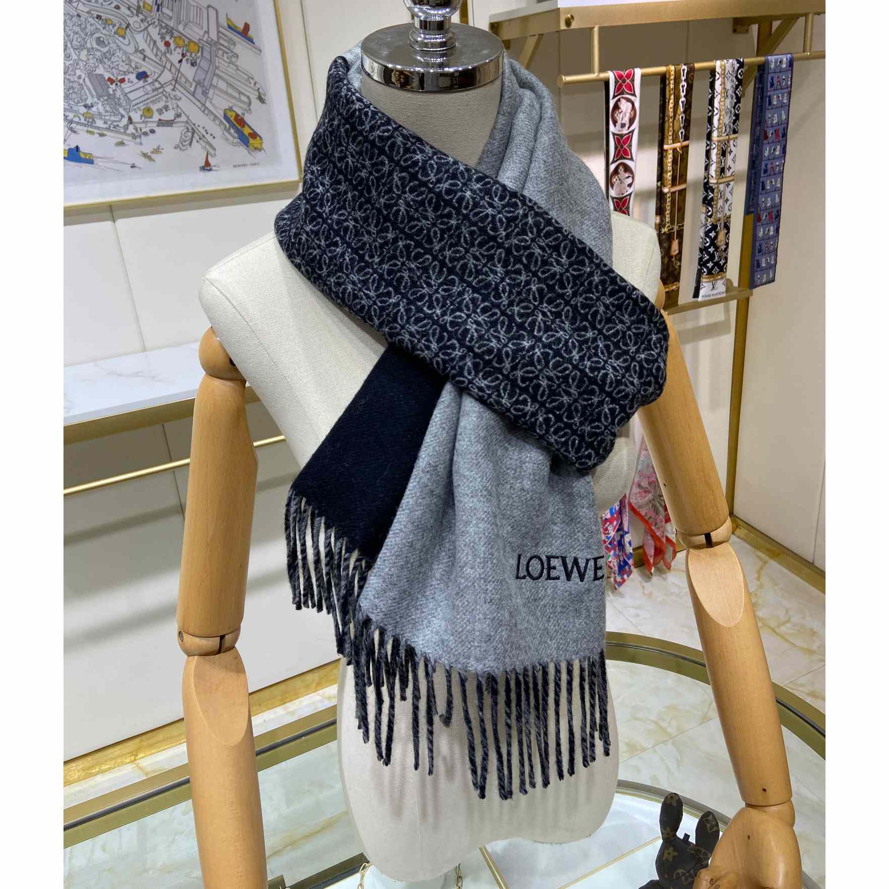 Loewe Scarf In Wool And Cashmere - EUR FASHION