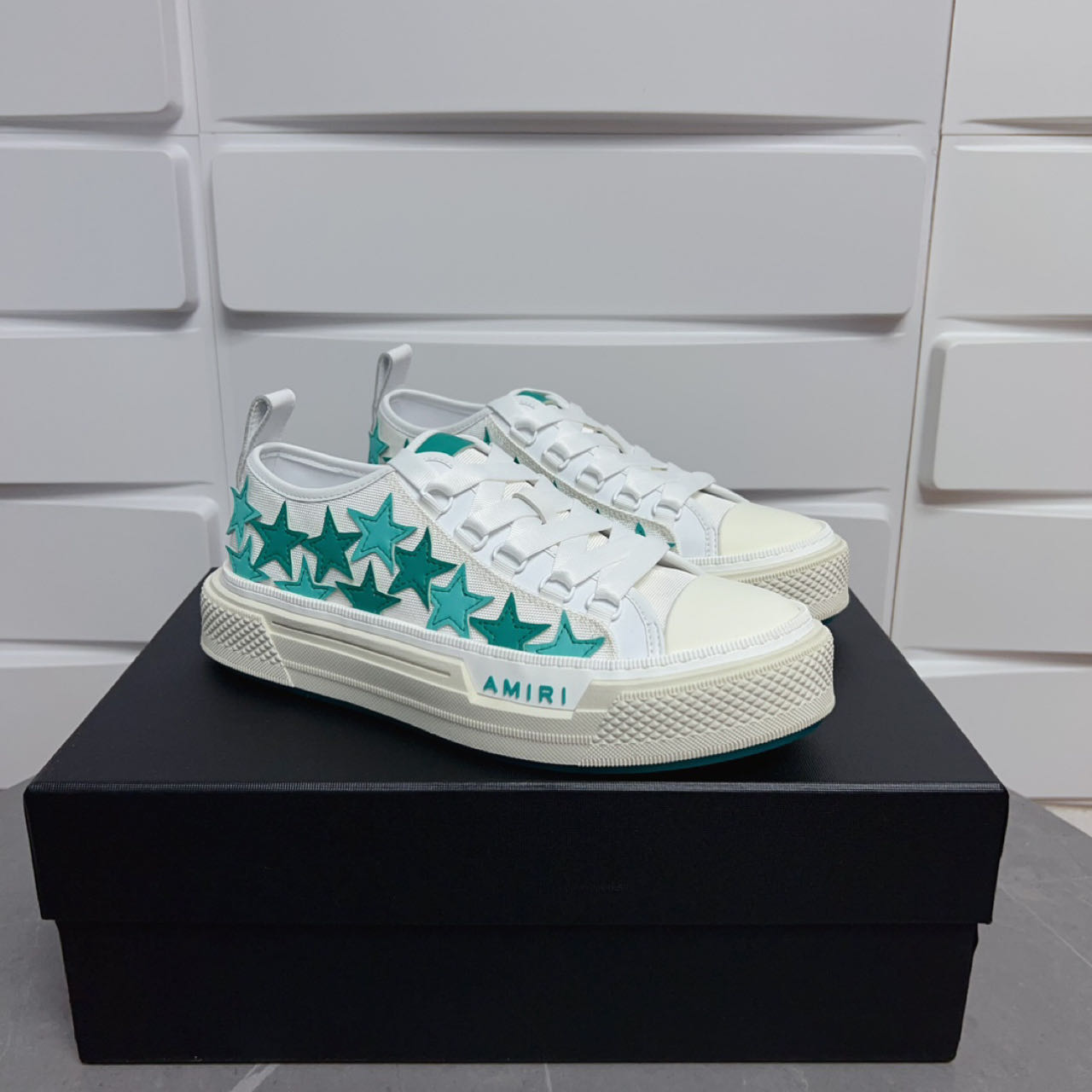 Amiri Stars Court Low Sneakers - EUR FASHION