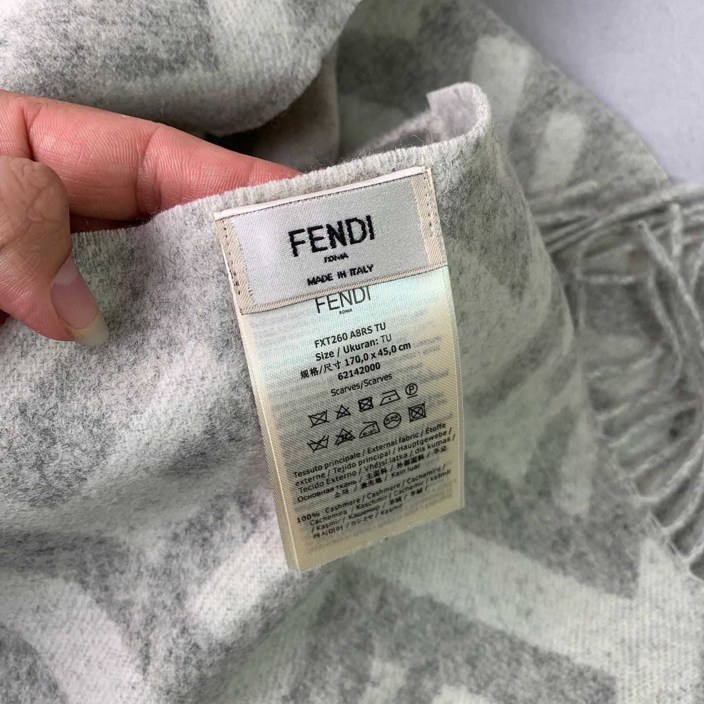 Fendi Pale Grey Cashmere Scarf - EUR FASHION