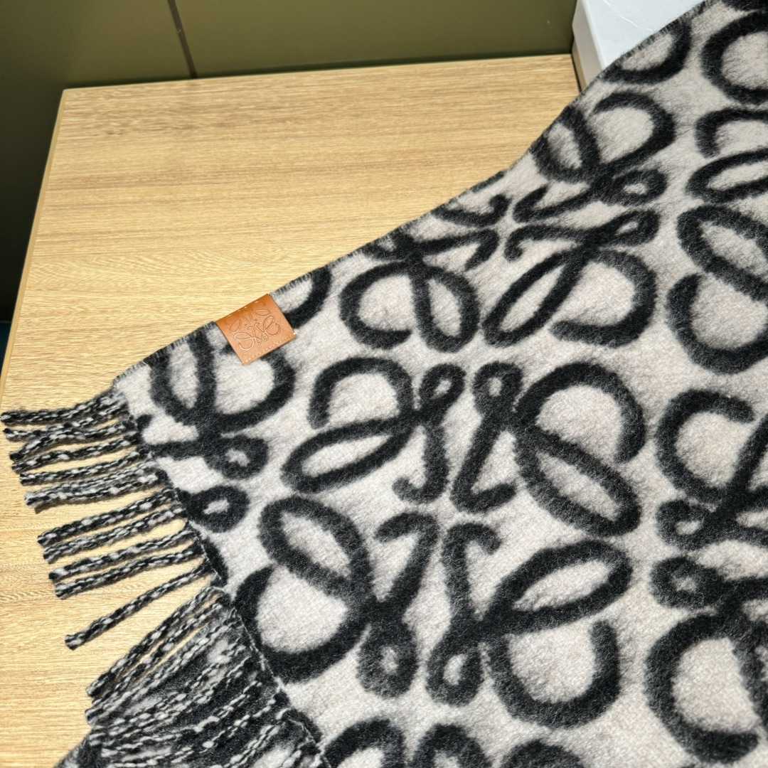 Loewe Anagram Scarf In Alpaca And Wool - EUR FASHION