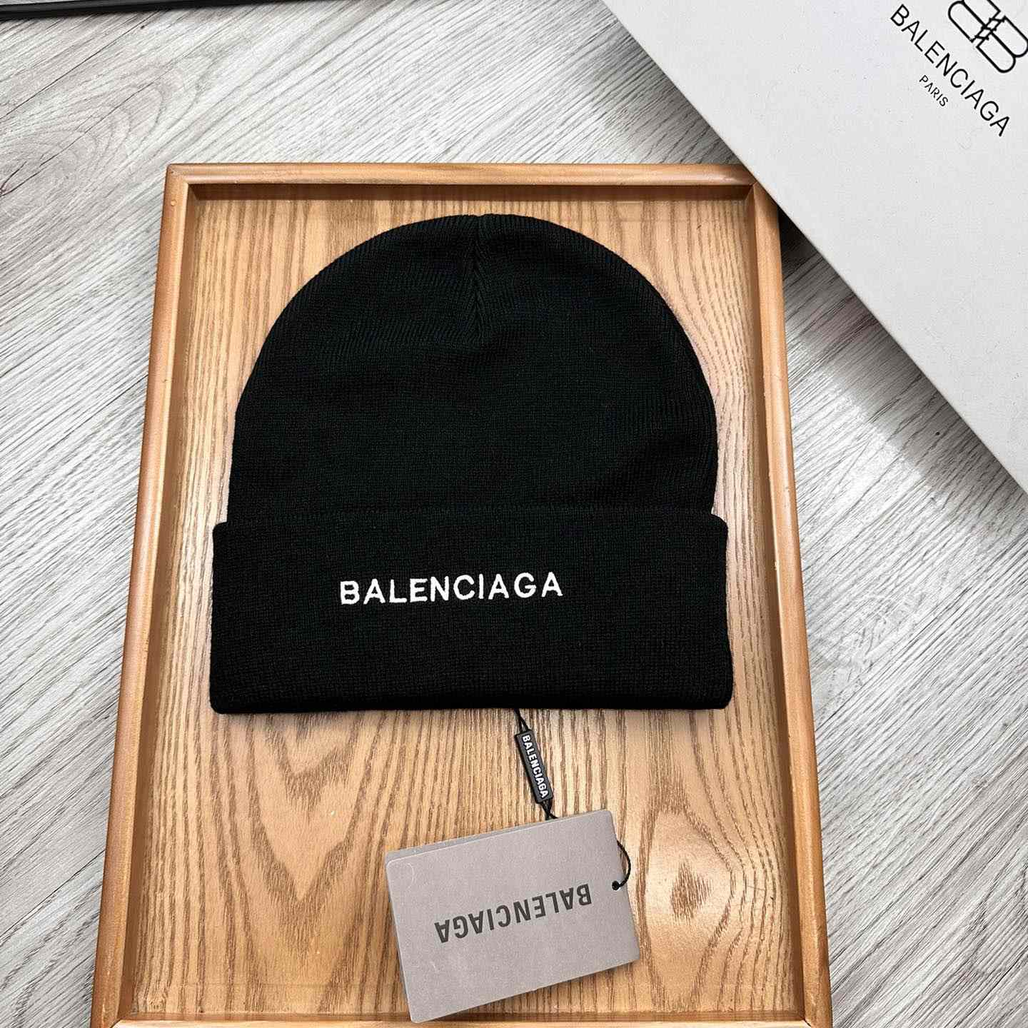 Balenciag Beanie  - EUR FASHION