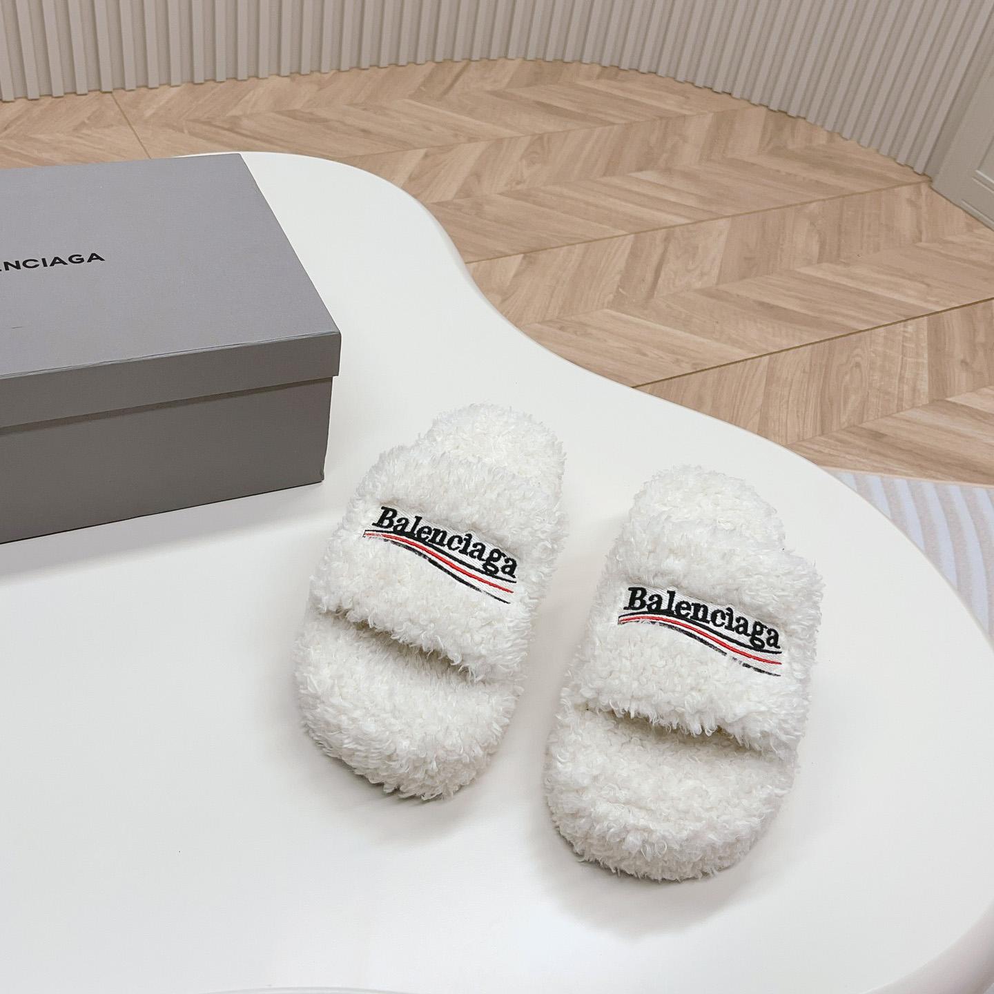 Balenciaga Furry Platform Sandal In White - EUR FASHION