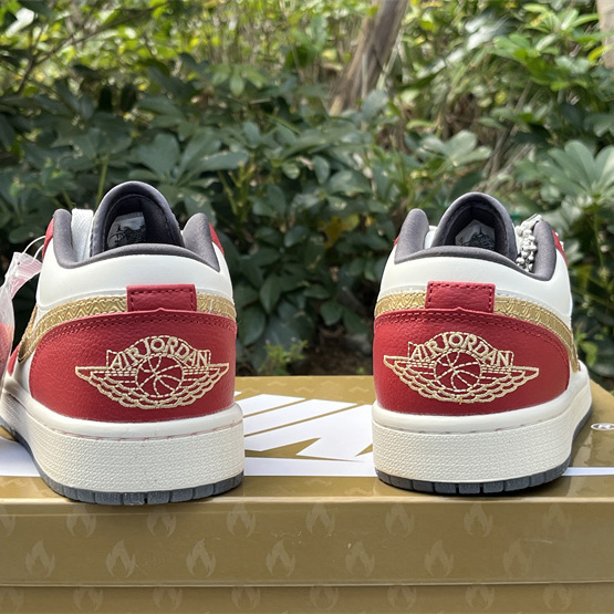  Air Jordan 1 Low SE “Year of the Dragon” Sneaker   FJ5735-100 - EUR FASHION