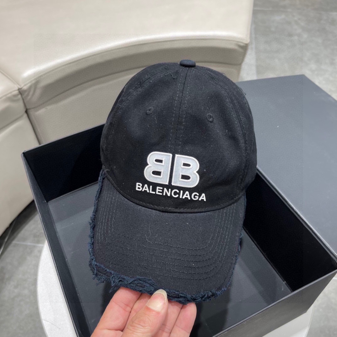 Balenciaga Cap - EUR FASHION