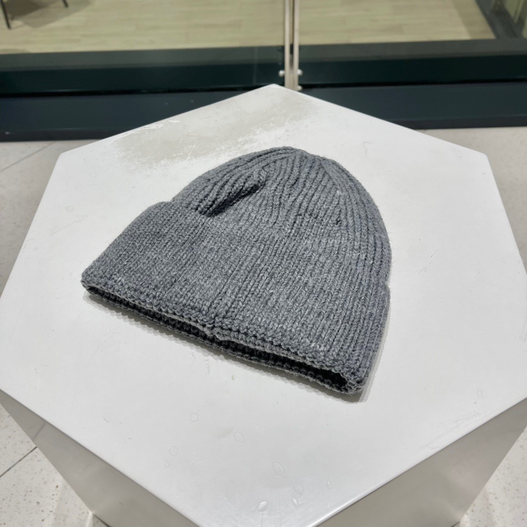 Prada Wool And Cashmere Beanie - EUR FASHION