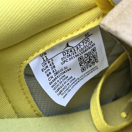 Travis Scott x Air Jordan 1 Low Canary Sneaker      DZ4137-700 - EUR FASHION