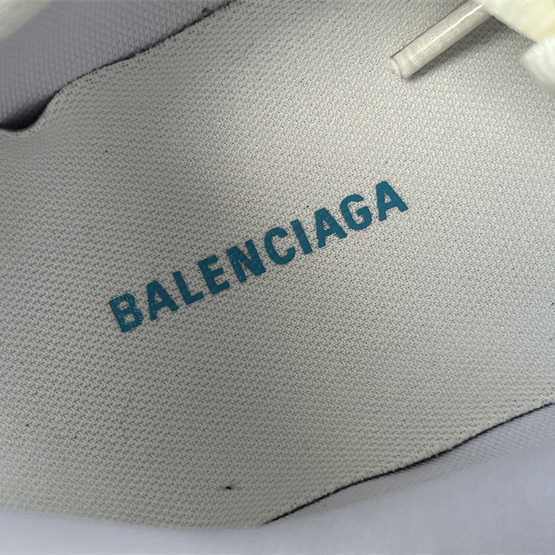 Balenciaga Runner Sneaker  - EUR FASHION