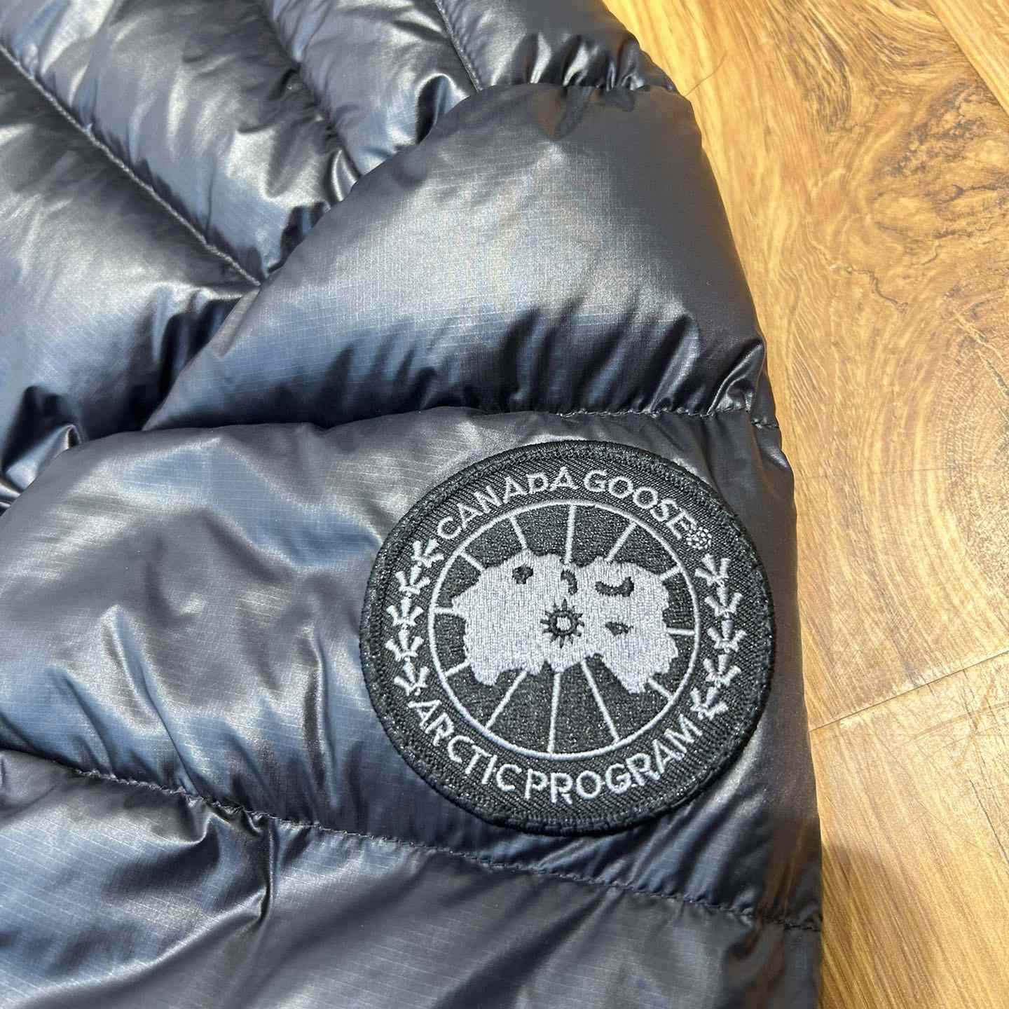 Canada Goose Logo-patch Padded Jacket - EUR FASHION