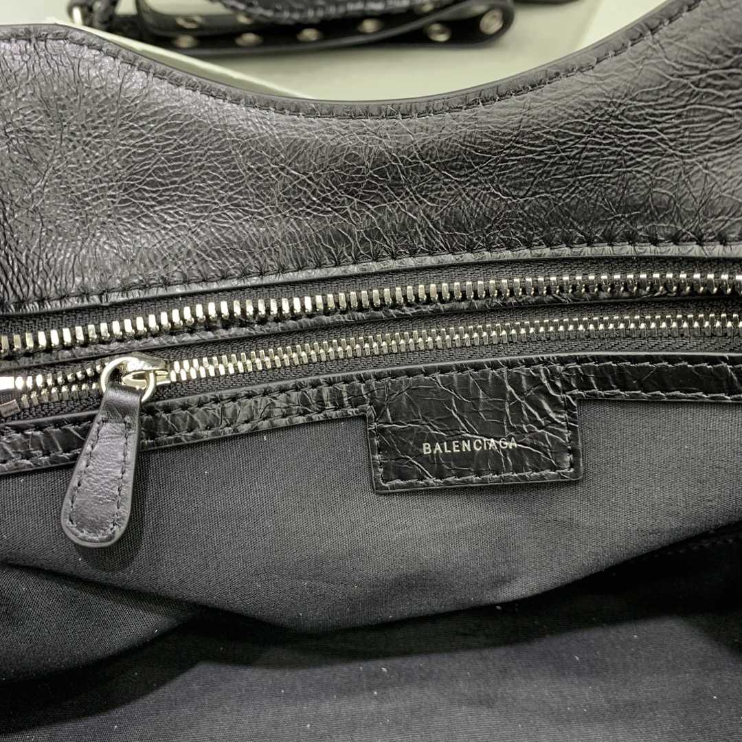 Balenciaga Neo Cagole City Handbag In Black  - EUR FASHION