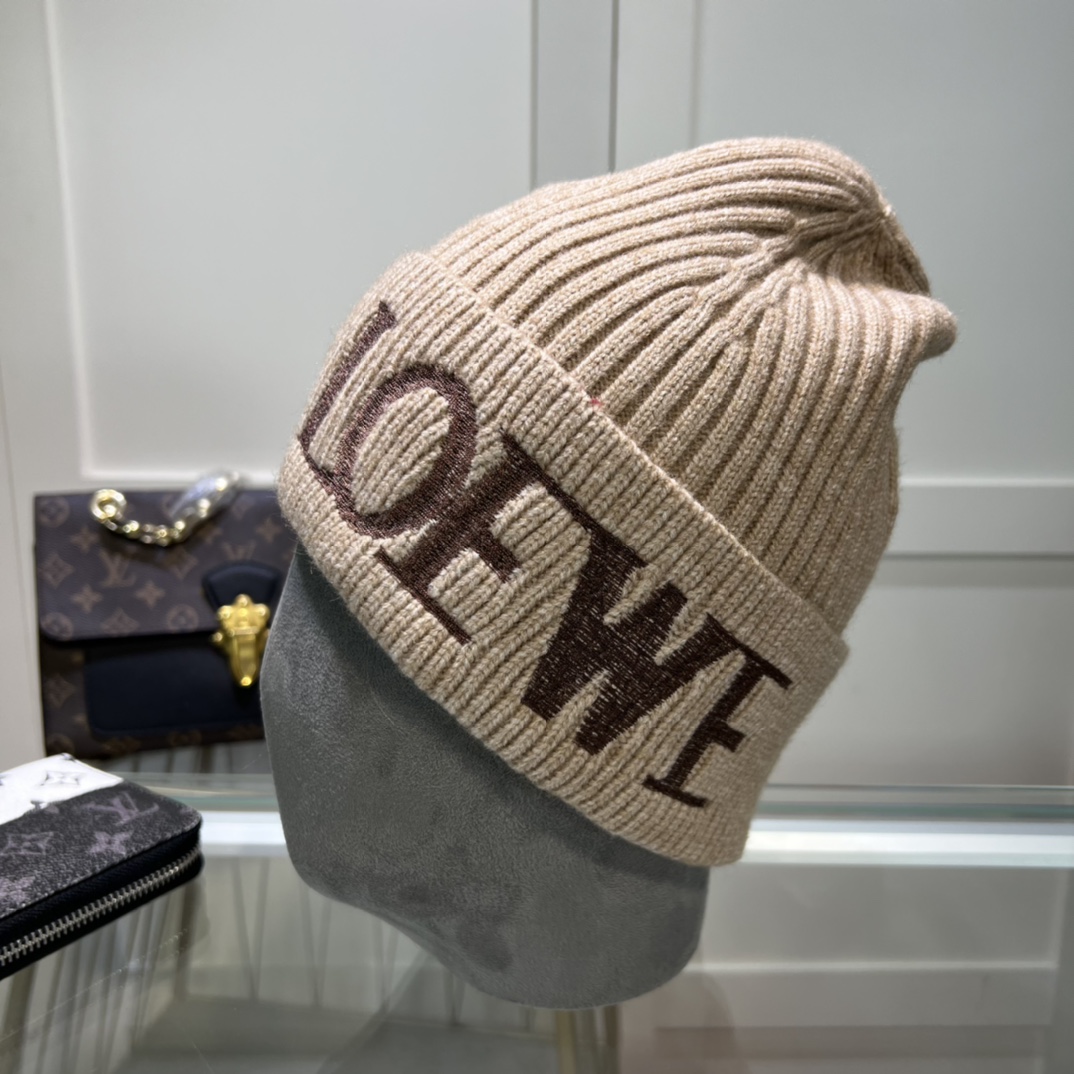 Loewe Beanie In Wool - EUR FASHION