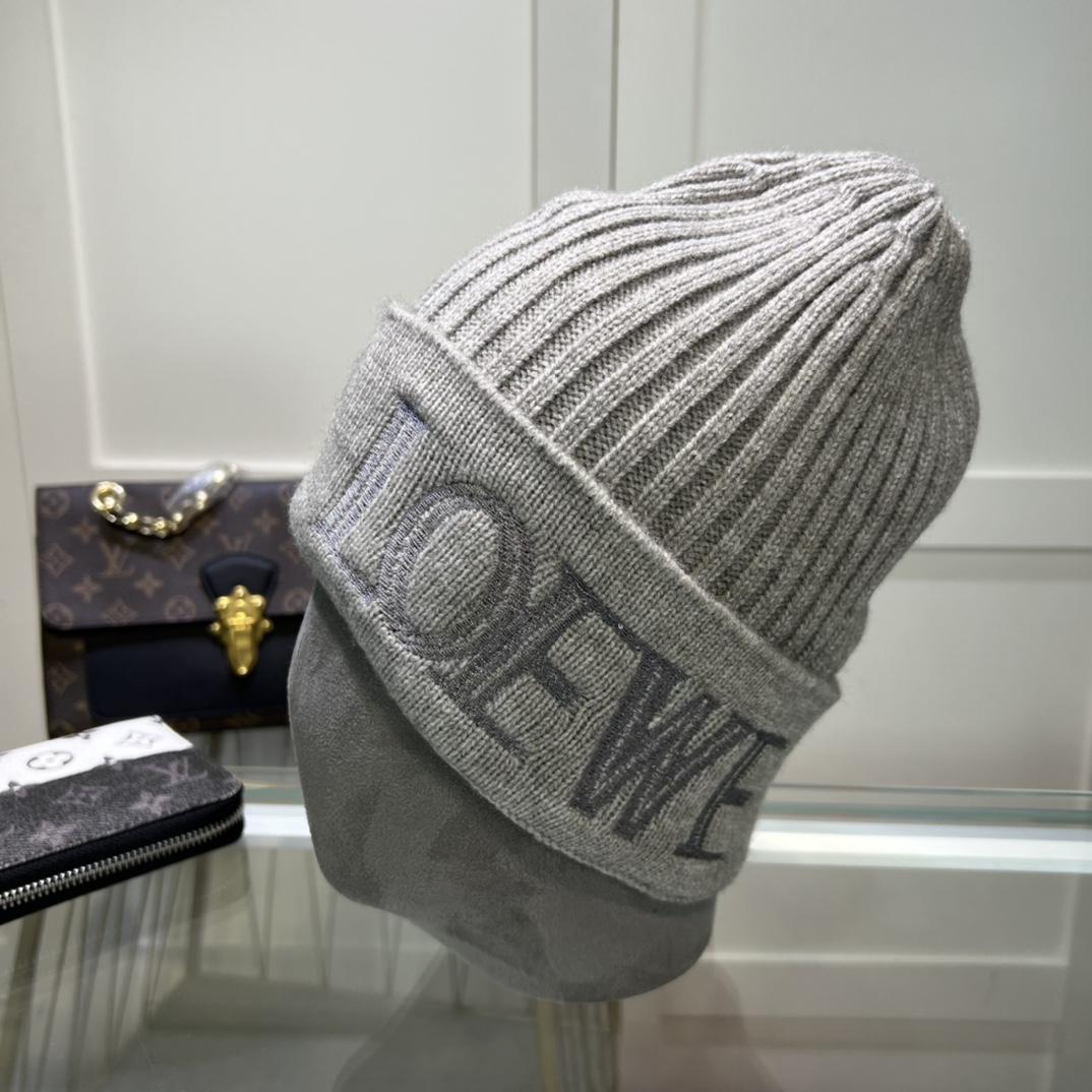 Loewe Beanie In Wool - EUR FASHION